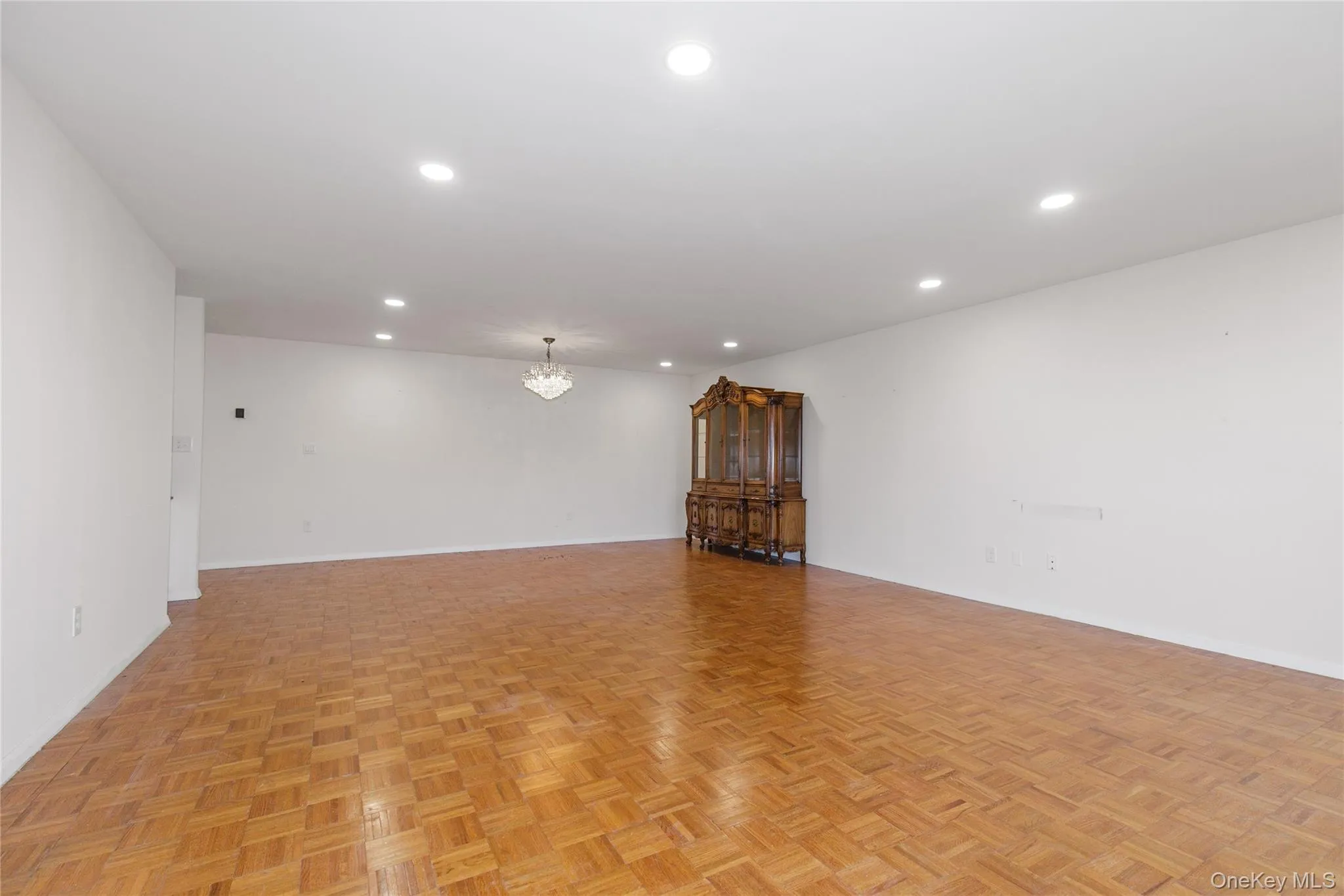 12 BOND Street, North Hempstead, NY, 2 Bedrooms Bedrooms, 5 Rooms Rooms,2 BathroomsBathrooms,Residential Lease,Idx,BOND,0,925774 12 BOND Street, North Hempstead, NY, 2 Bedrooms Bedrooms, 5 Rooms Rooms,2 BathroomsBathrooms,Residential Lease,Idx,BOND,0,925774