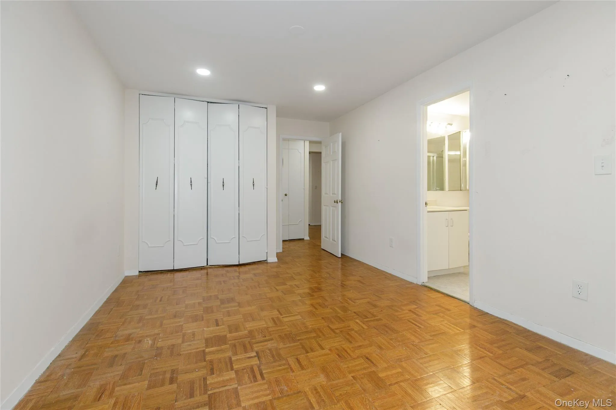 12 BOND Street, North Hempstead, NY, 2 Bedrooms Bedrooms, 5 Rooms Rooms,2 BathroomsBathrooms,Residential Lease,Idx,BOND,0,925774 12 BOND Street, North Hempstead, NY, 2 Bedrooms Bedrooms, 5 Rooms Rooms,2 BathroomsBathrooms,Residential Lease,Idx,BOND,0,925774