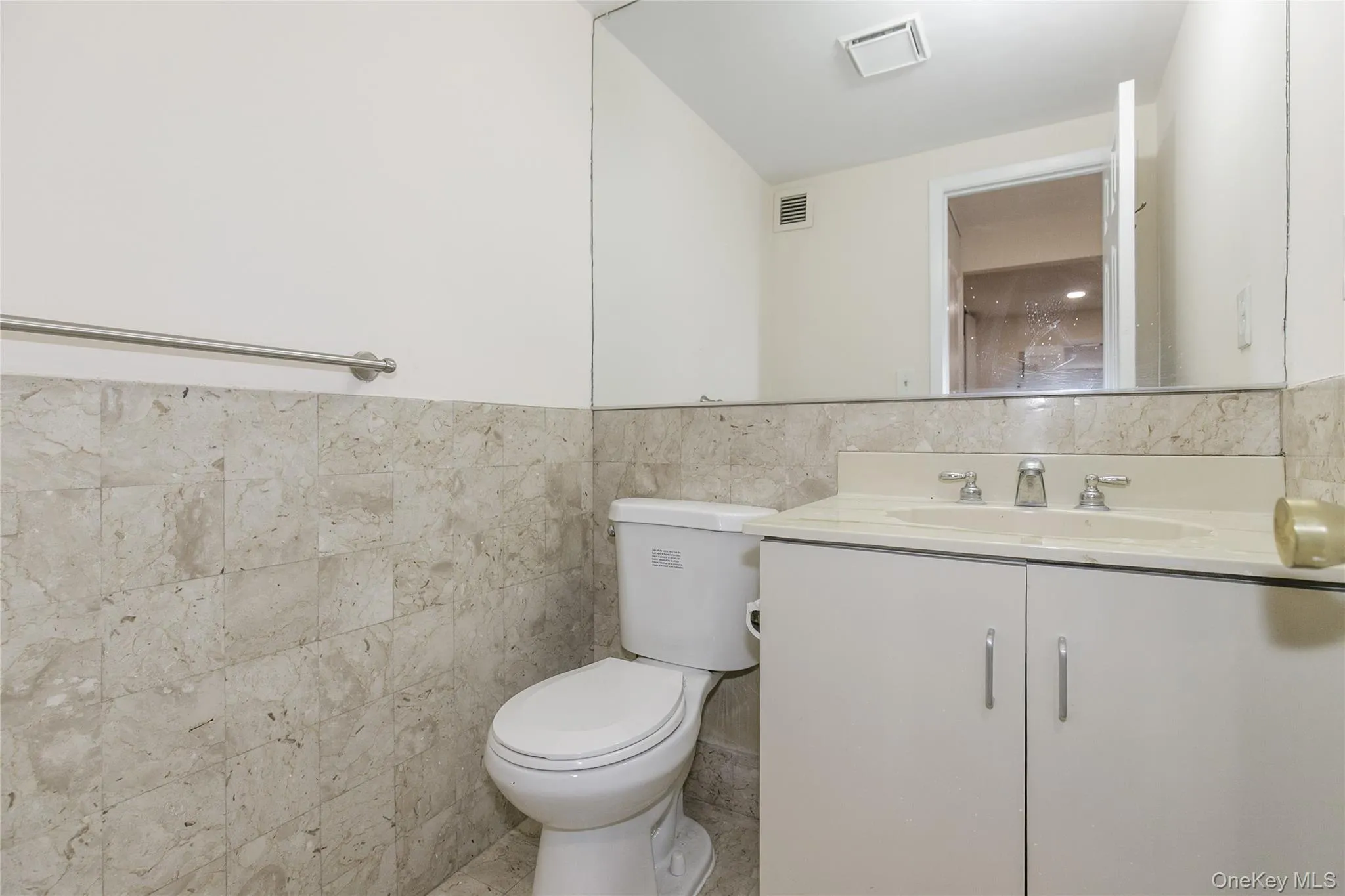 12 BOND Street, North Hempstead, NY, 2 Bedrooms Bedrooms, 5 Rooms Rooms,2 BathroomsBathrooms,Residential Lease,Idx,BOND,0,925774 12 BOND Street, North Hempstead, NY, 2 Bedrooms Bedrooms, 5 Rooms Rooms,2 BathroomsBathrooms,Residential Lease,Idx,BOND,0,925774