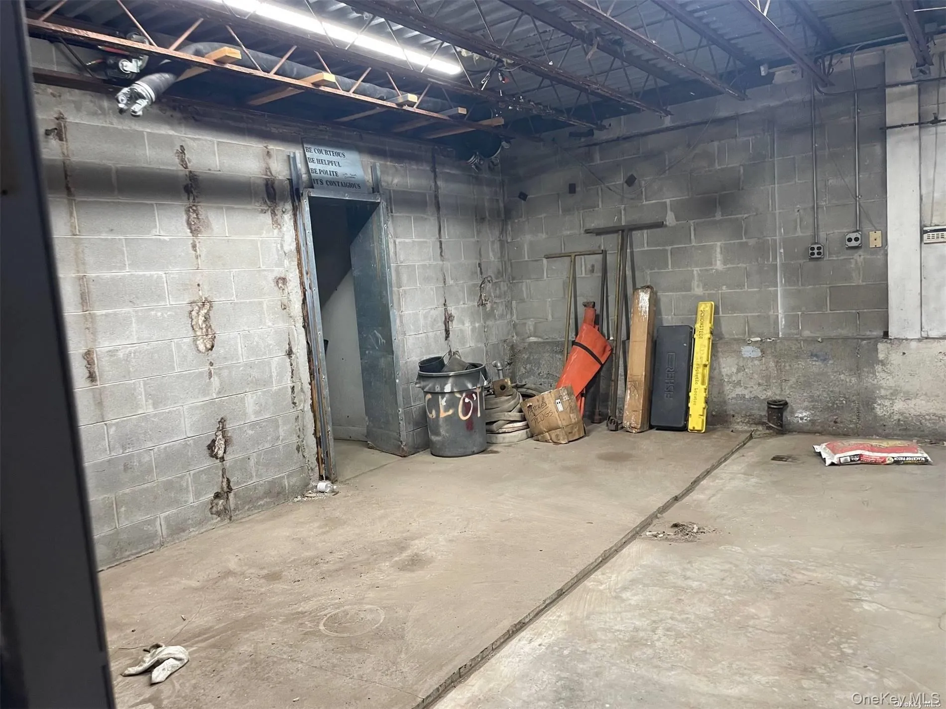 4 Pettit Place, Hempstead, NY, ,Commercial Lease,Idx,Pettit,0,925914 4 Pettit Place, Hempstead, NY, ,Commercial Lease,Idx,Pettit,0,925914