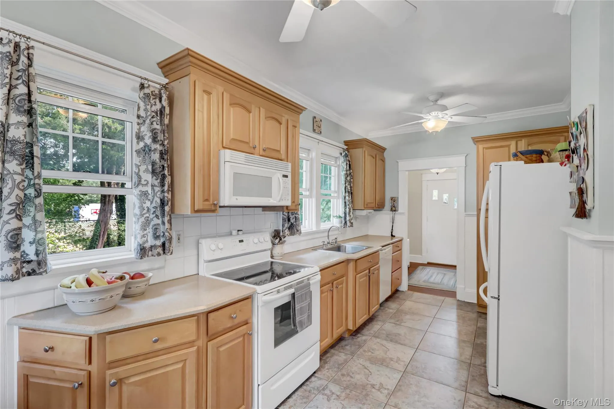 1606 Grundy Avenue, Islip, NY, 3 Bedrooms Bedrooms, 6 Rooms Rooms,2 BathroomsBathrooms,Residential,For Rent,Grundy,0,925942 1606 Grundy Avenue, Islip, NY, 3 Bedrooms Bedrooms, 6 Rooms Rooms,2 BathroomsBathrooms,Residential,For Rent,Grundy,0,925942