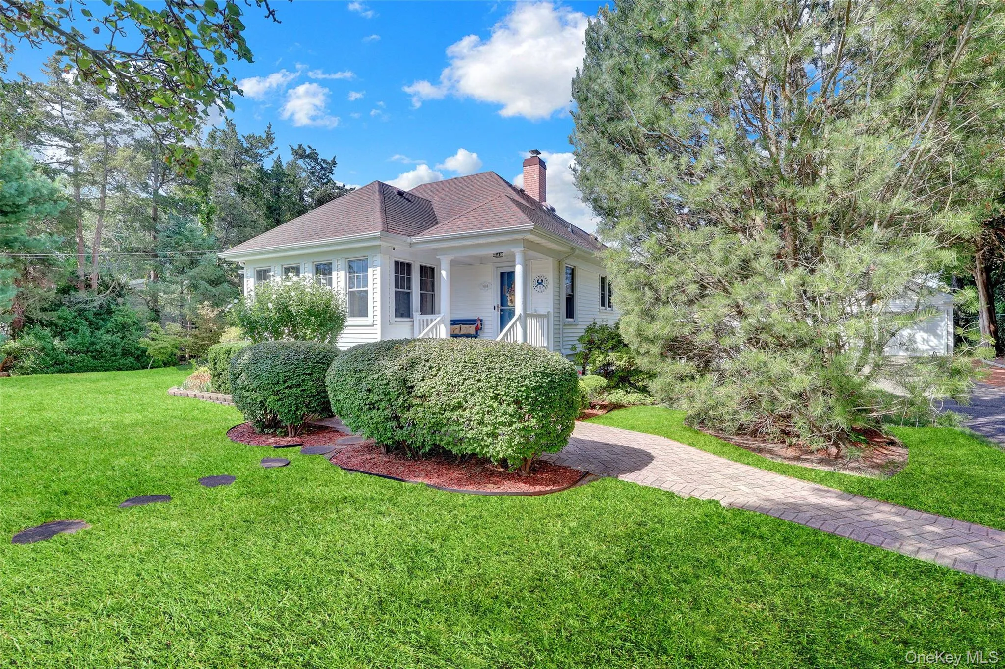 1606 Grundy Avenue, Islip, NY, 3 Bedrooms Bedrooms, 6 Rooms Rooms,2 BathroomsBathrooms,Residential,For Rent,Grundy,0,925942 1606 Grundy Avenue, Islip, NY, 3 Bedrooms Bedrooms, 6 Rooms Rooms,2 BathroomsBathrooms,Residential,For Rent,Grundy,0,925942
