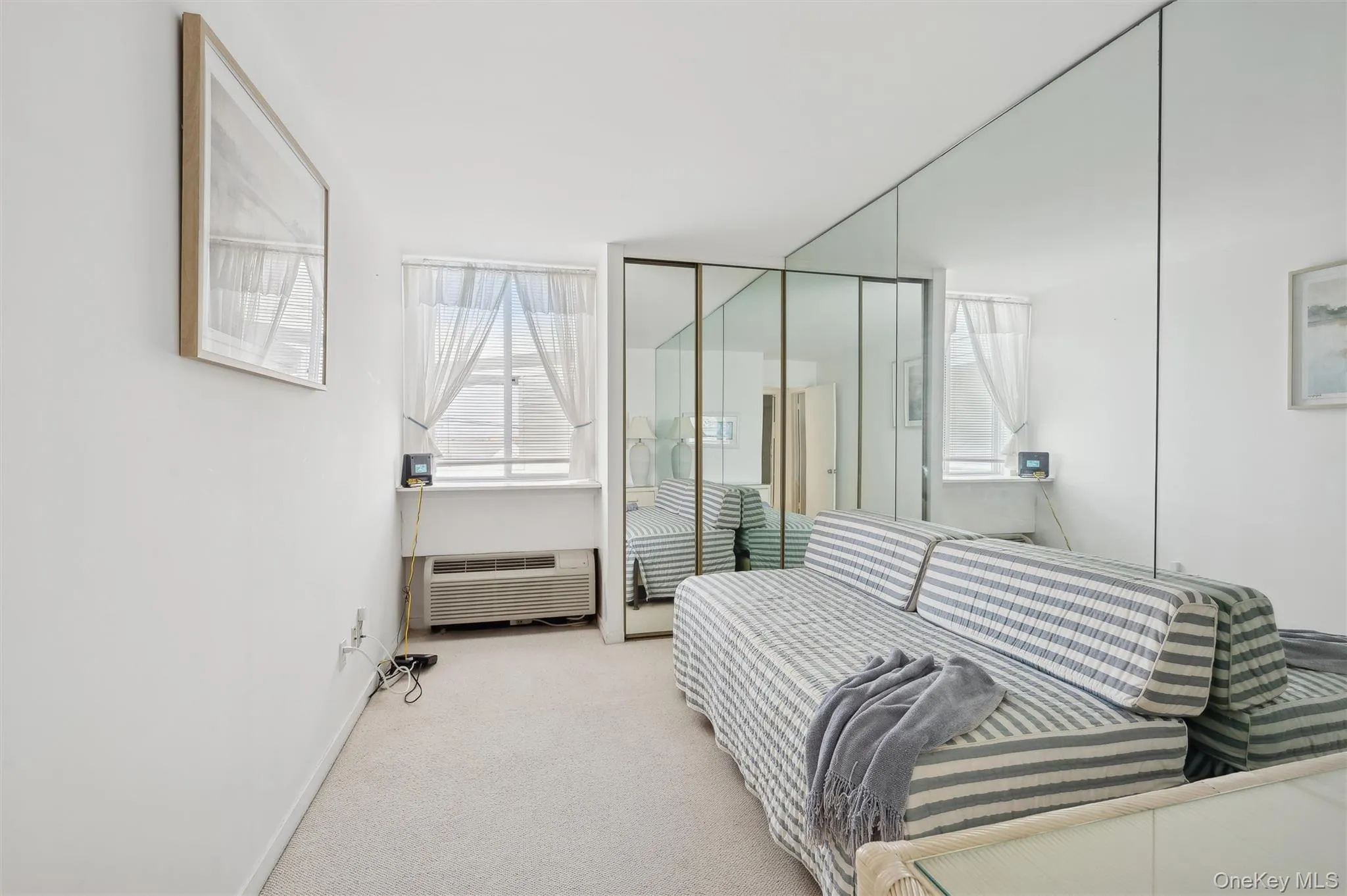 Guest bedroom with trundle Guest bedroom with trundle