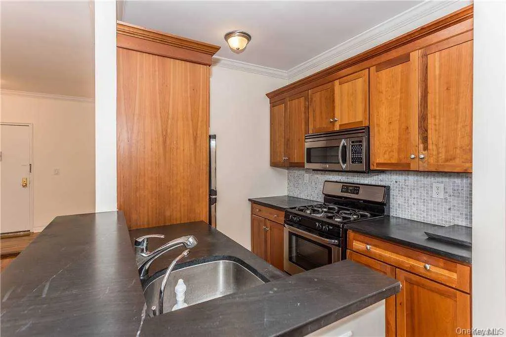 111 7th Street, Hempstead, NY, 2 Bedrooms Bedrooms, 4 Rooms Rooms,2 BathroomsBathrooms,Residential Lease,Idx,7th,0,926129 111 7th Street, Hempstead, NY, 2 Bedrooms Bedrooms, 4 Rooms Rooms,2 BathroomsBathrooms,Residential Lease,Idx,7th,0,926129