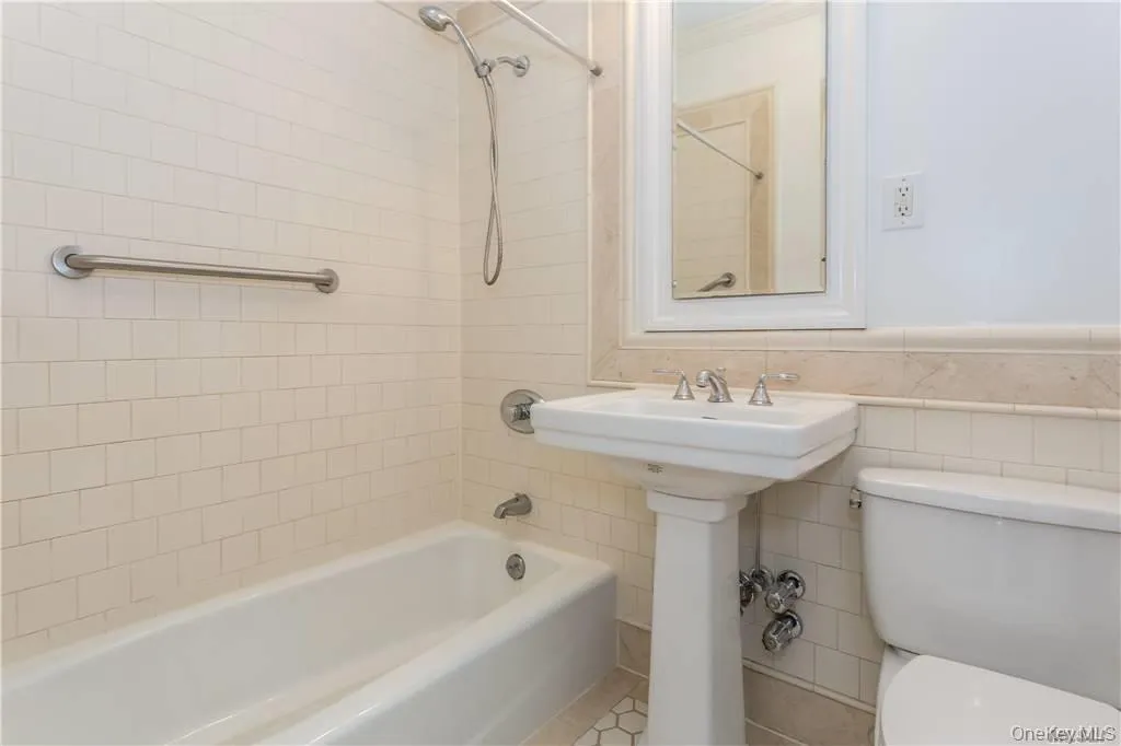 111 7th Street, Hempstead, NY, 2 Bedrooms Bedrooms, 4 Rooms Rooms,2 BathroomsBathrooms,Residential Lease,Idx,7th,0,926129 111 7th Street, Hempstead, NY, 2 Bedrooms Bedrooms, 4 Rooms Rooms,2 BathroomsBathrooms,Residential Lease,Idx,7th,0,926129