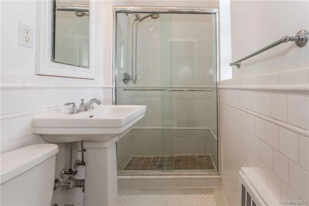 111 7th Street, Hempstead, NY, 2 Bedrooms Bedrooms, 4 Rooms Rooms,2 BathroomsBathrooms,Residential Lease,Idx,7th,0,926129 111 7th Street, Hempstead, NY, 2 Bedrooms Bedrooms, 4 Rooms Rooms,2 BathroomsBathrooms,Residential Lease,Idx,7th,0,926129