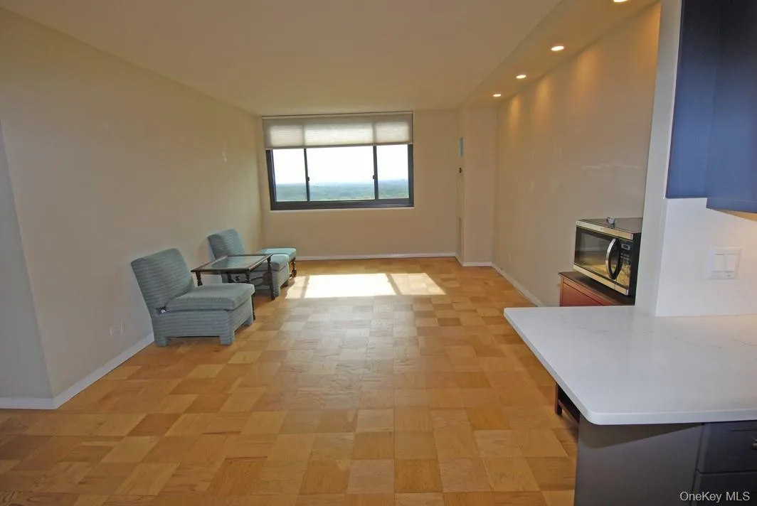 Unfurnished room featuring baseboards and recessed lighting Unfurnished room featuring baseboards and recessed lighting