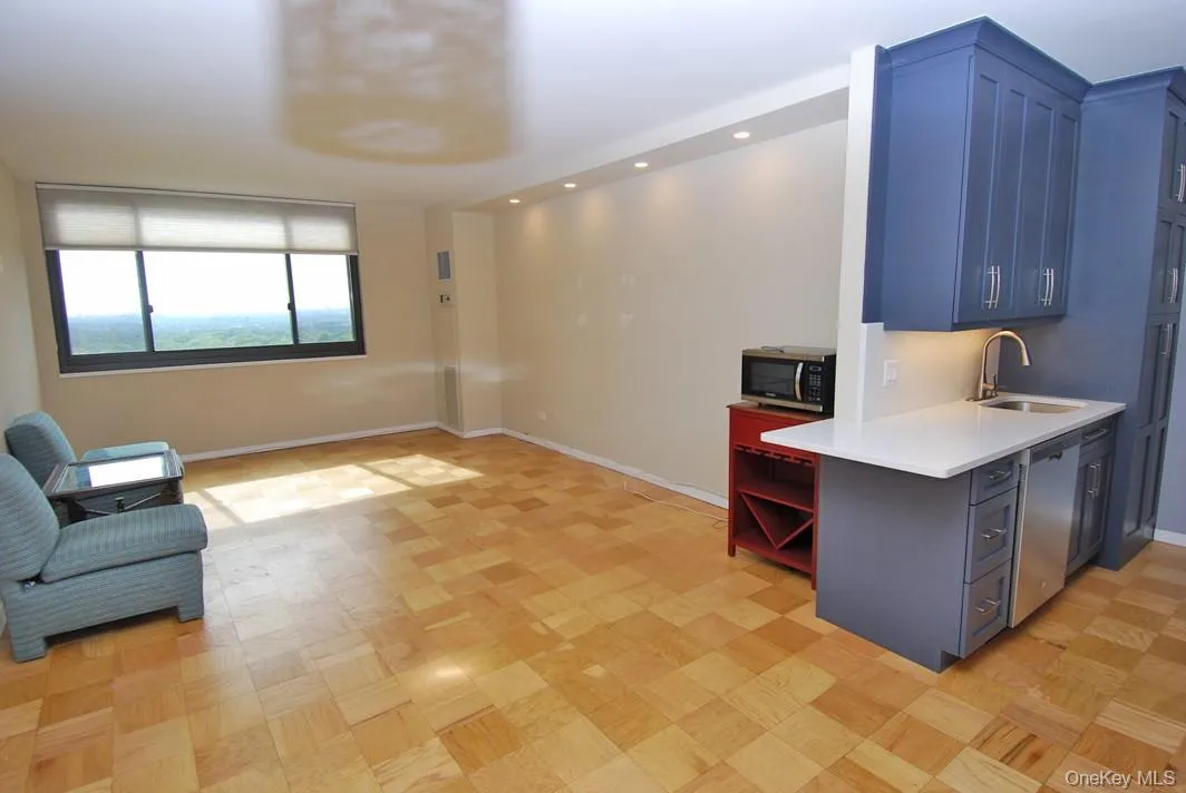 26910 Grand Central Parkway, New York, NY, 1 Bedroom Bedrooms, 3 Rooms Rooms,2 BathroomsBathrooms,Residential Lease,Idx,Grand Central,0,926204 26910 Grand Central Parkway, New York, NY, 1 Bedroom Bedrooms, 3 Rooms Rooms,2 BathroomsBathrooms,Residential Lease,Idx,Grand Central,0,926204