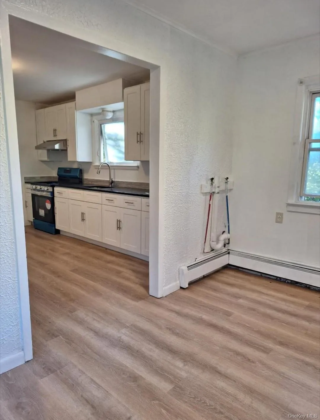 652 Route 211, Middletown, NY, 3 Bedrooms Bedrooms, 7 Rooms Rooms,1 BathroomBathrooms,Residential Lease,Idx,Route 211,0,926241 652 Route 211, Middletown, NY, 3 Bedrooms Bedrooms, 7 Rooms Rooms,1 BathroomBathrooms,Residential Lease,Idx,Route 211,0,926241