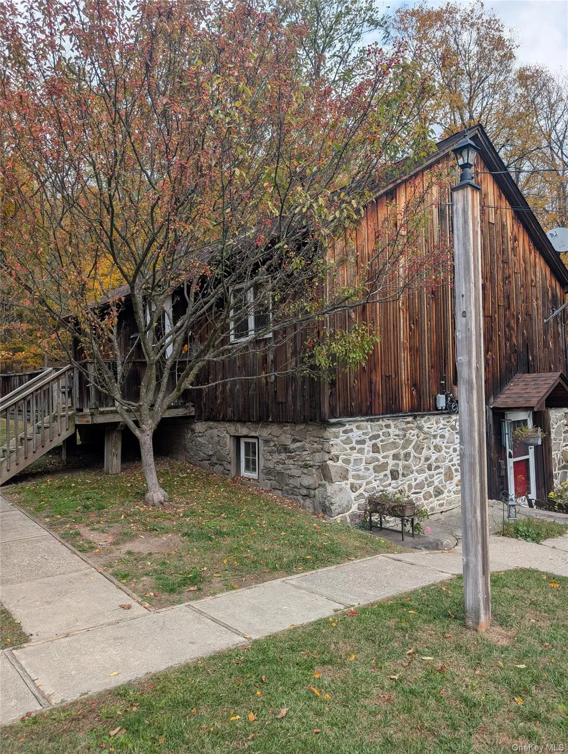 View of side of home. View of side of home.