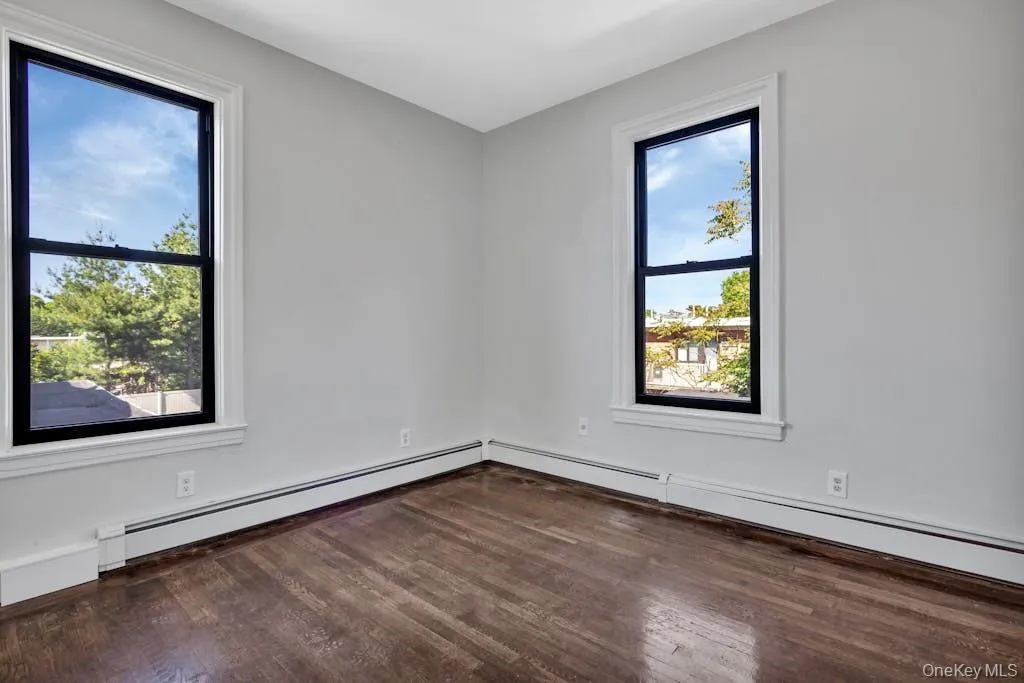107 Forest Avenue, Hempstead, NY, 2 Bedrooms Bedrooms, 5 Rooms Rooms,1 BathroomBathrooms,Residential Lease,Idx,Forest,0,926368 107 Forest Avenue, Hempstead, NY, 2 Bedrooms Bedrooms, 5 Rooms Rooms,1 BathroomBathrooms,Residential Lease,Idx,Forest,0,926368