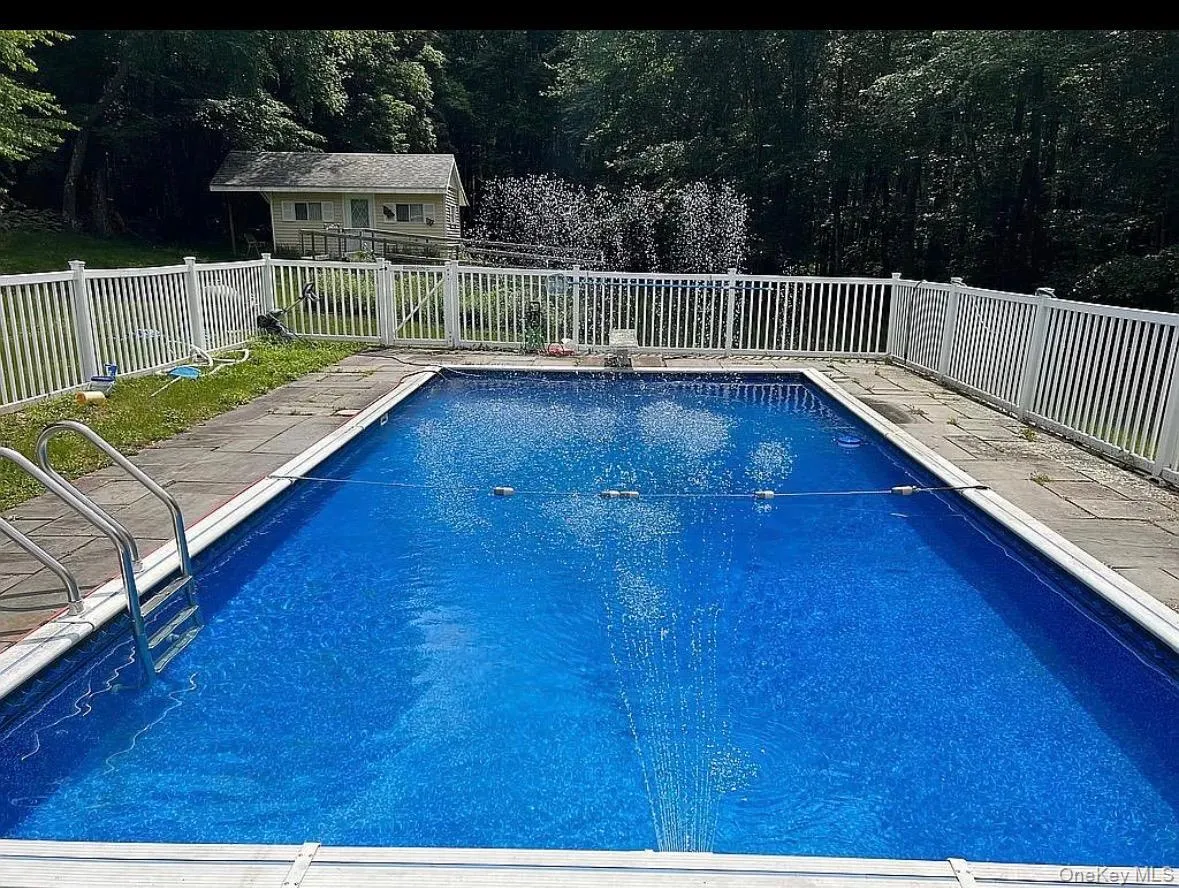 241 Royce Road, Bethel, NY, 3 Bedrooms Bedrooms, 6 Rooms Rooms,2 BathroomsBathrooms,Residential,For Rent,Royce,0,926373 241 Royce Road, Bethel, NY, 3 Bedrooms Bedrooms, 6 Rooms Rooms,2 BathroomsBathrooms,Residential,For Rent,Royce,0,926373