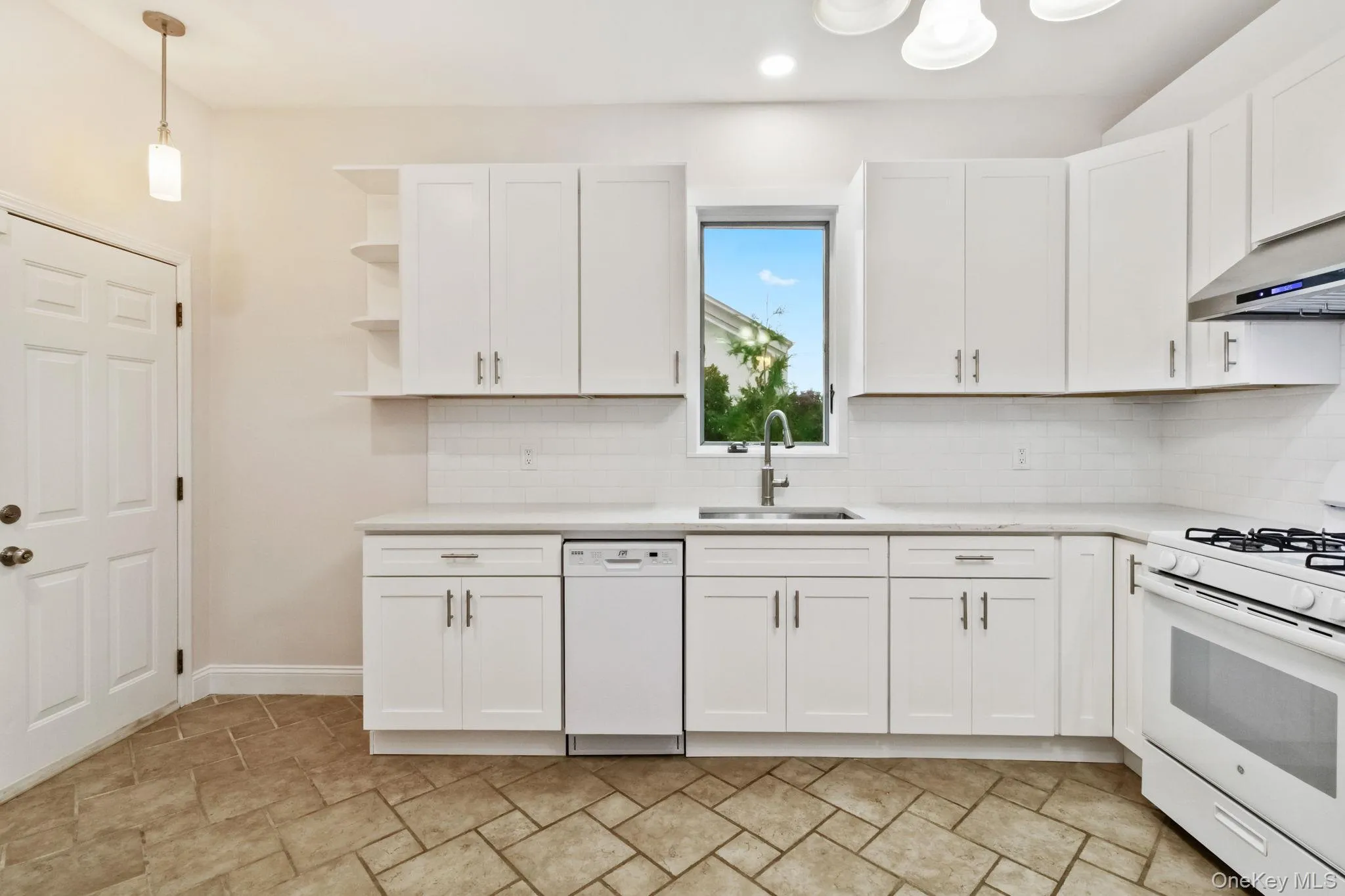 13 Hanford Street, New Rochelle, NY, 1 Bedroom Bedrooms, 3 Rooms Rooms,1 BathroomBathrooms,Residential Lease,Idx,Hanford,0,926378 13 Hanford Street, New Rochelle, NY, 1 Bedroom Bedrooms, 3 Rooms Rooms,1 BathroomBathrooms,Residential Lease,Idx,Hanford,0,926378