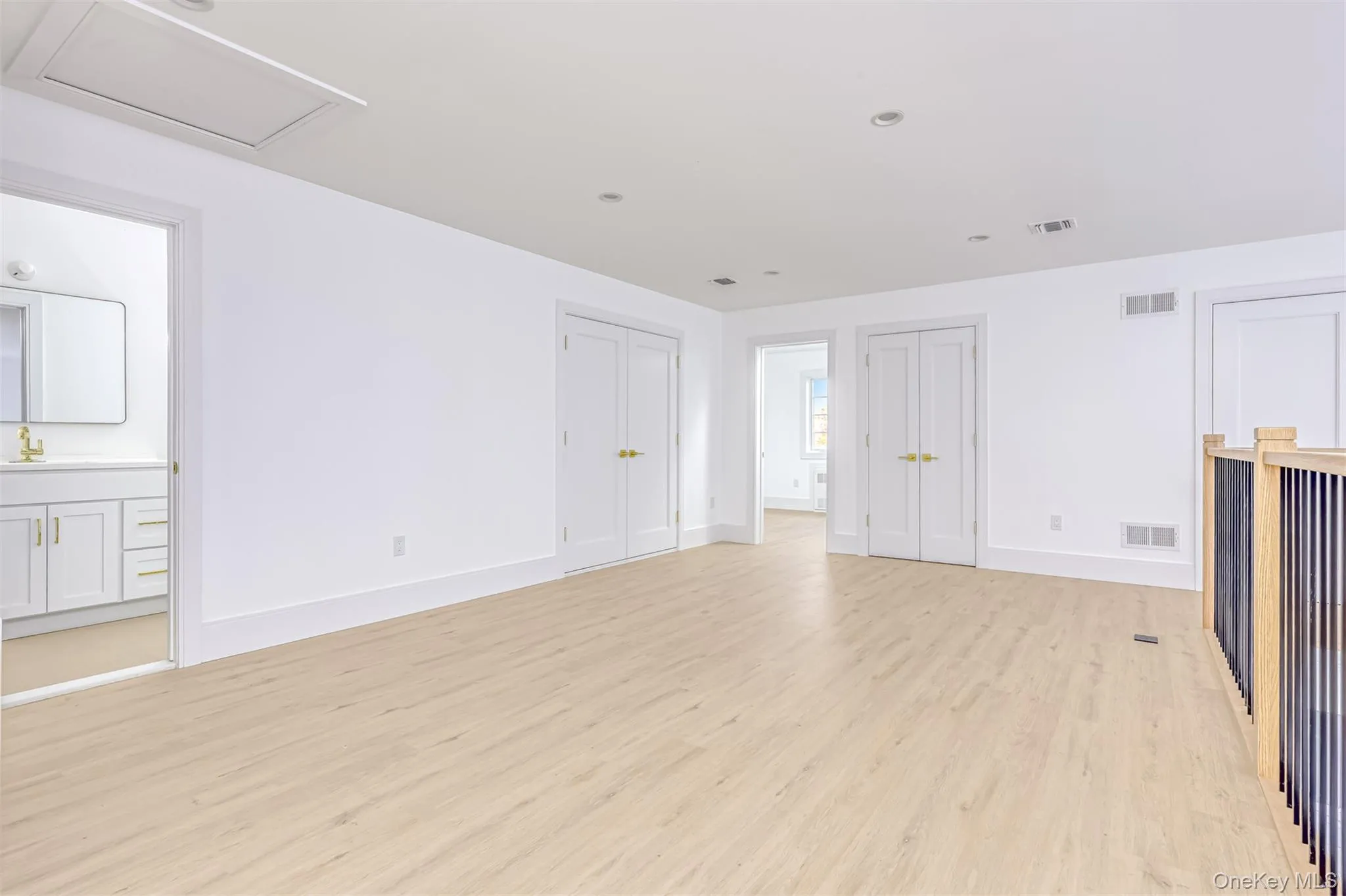 16 Silverwood Circle, Ramapo, NY, 2 Bedrooms Bedrooms, 10 Rooms Rooms,2 BathroomsBathrooms,Residential,For Rent,Silverwood,0,926445 16 Silverwood Circle, Ramapo, NY, 2 Bedrooms Bedrooms, 10 Rooms Rooms,2 BathroomsBathrooms,Residential,For Rent,Silverwood,0,926445