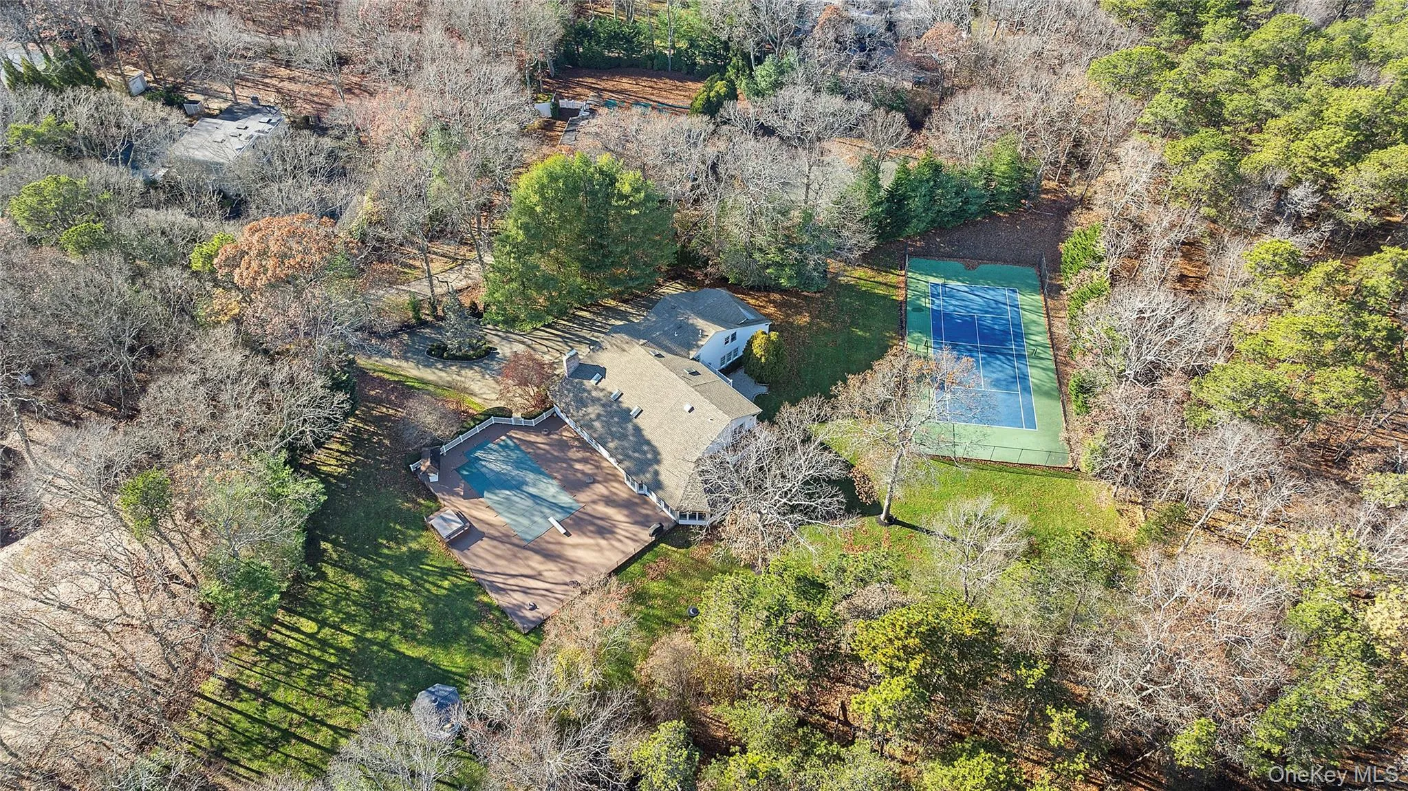 Aerial view of property and surrounding area