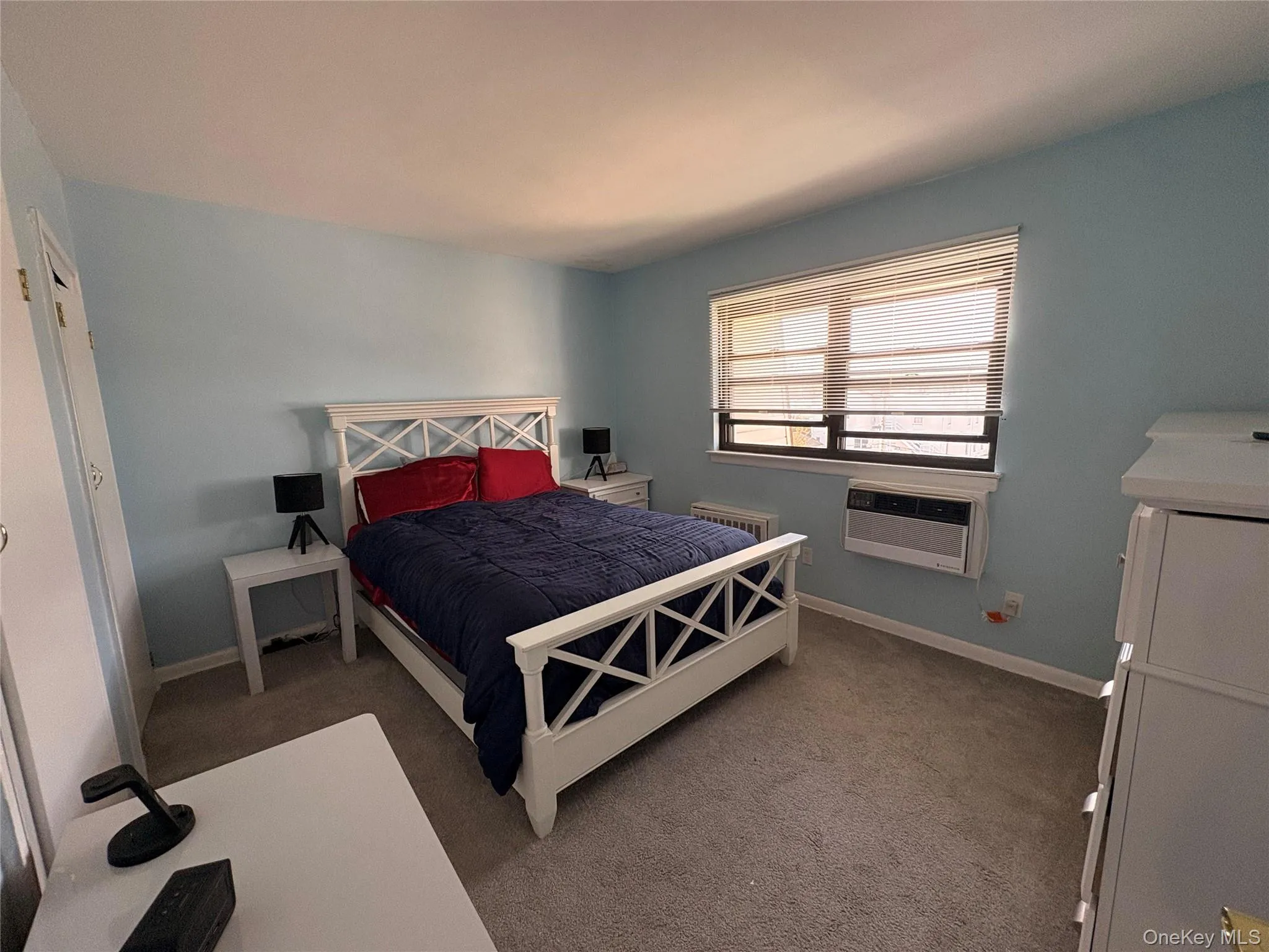 Large Bedroom with Great Closets Large Bedroom with Great Closets