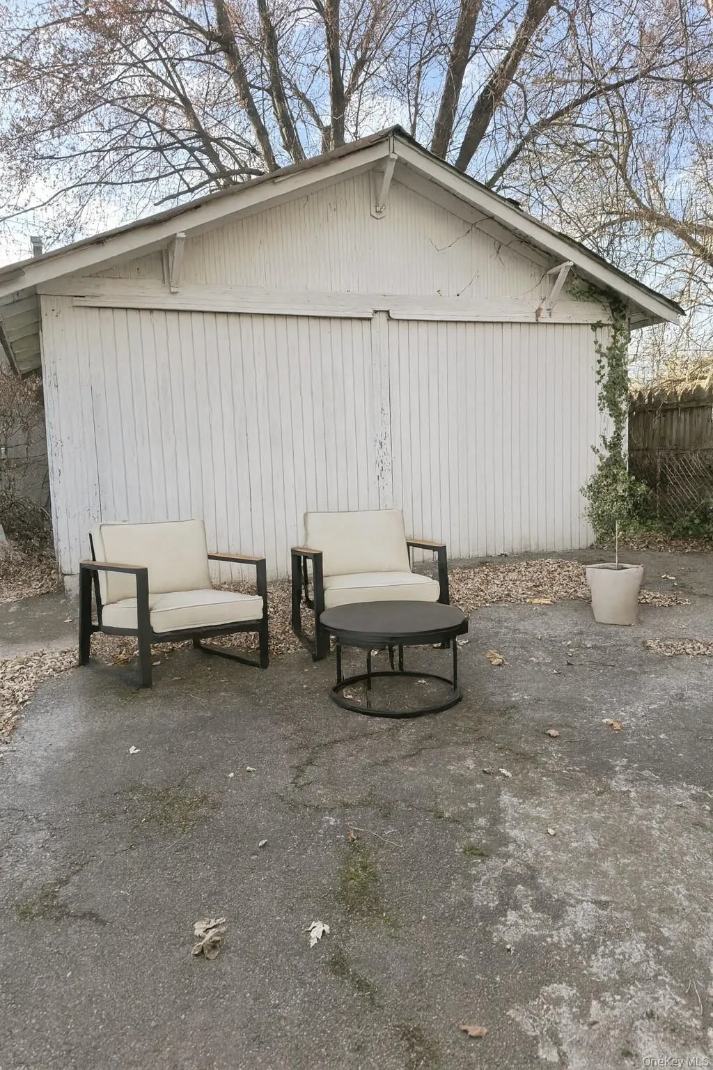 View of shared outdoor space (virtually staged) View of shared outdoor space (virtually staged)