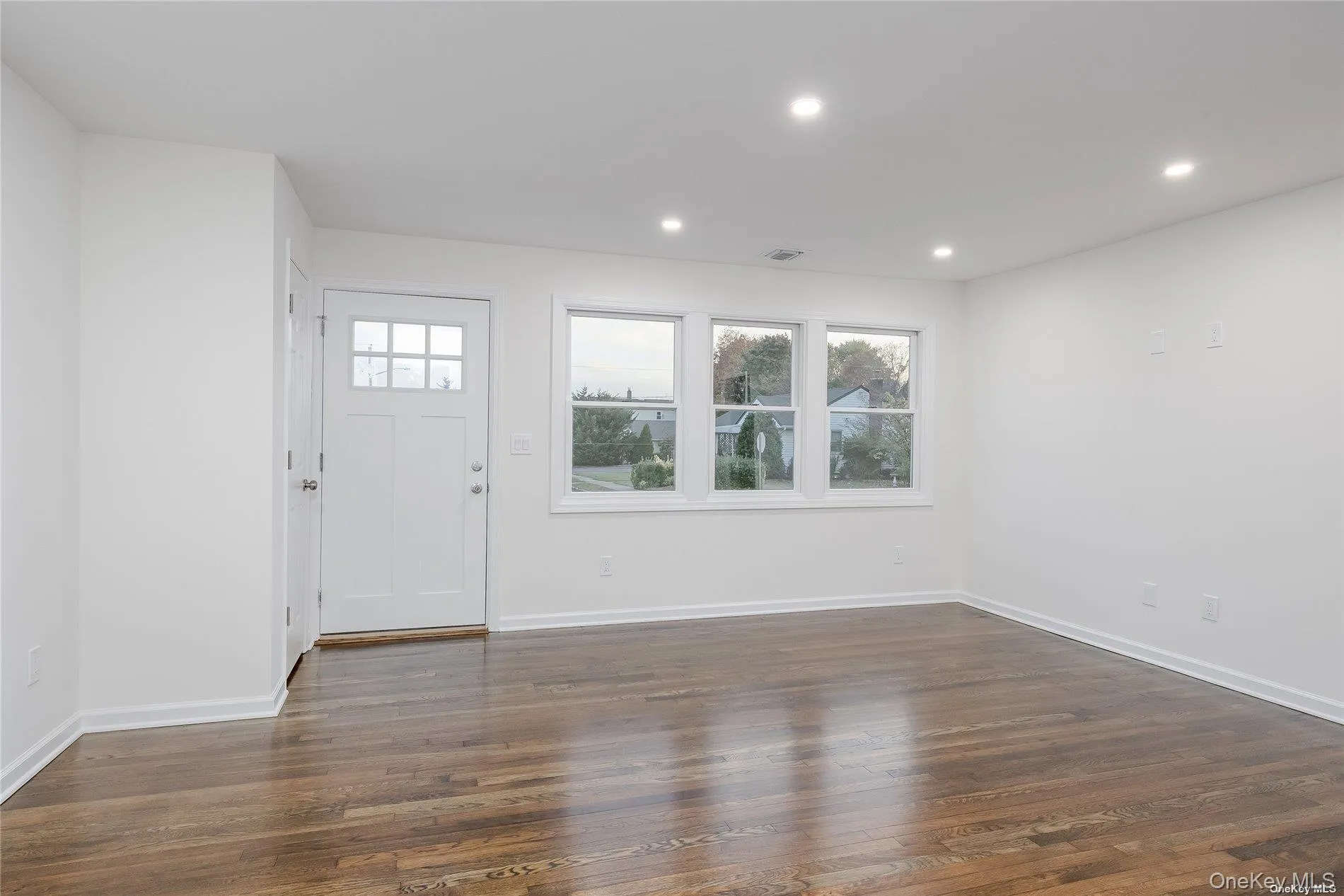 24 Woodbine Drive, Oyster Bay, NY, 3 Bedrooms Bedrooms, 6 Rooms Rooms,2 BathroomsBathrooms,Residential Lease,Idx,Woodbine,0,926815 24 Woodbine Drive, Oyster Bay, NY, 3 Bedrooms Bedrooms, 6 Rooms Rooms,2 BathroomsBathrooms,Residential Lease,Idx,Woodbine,0,926815