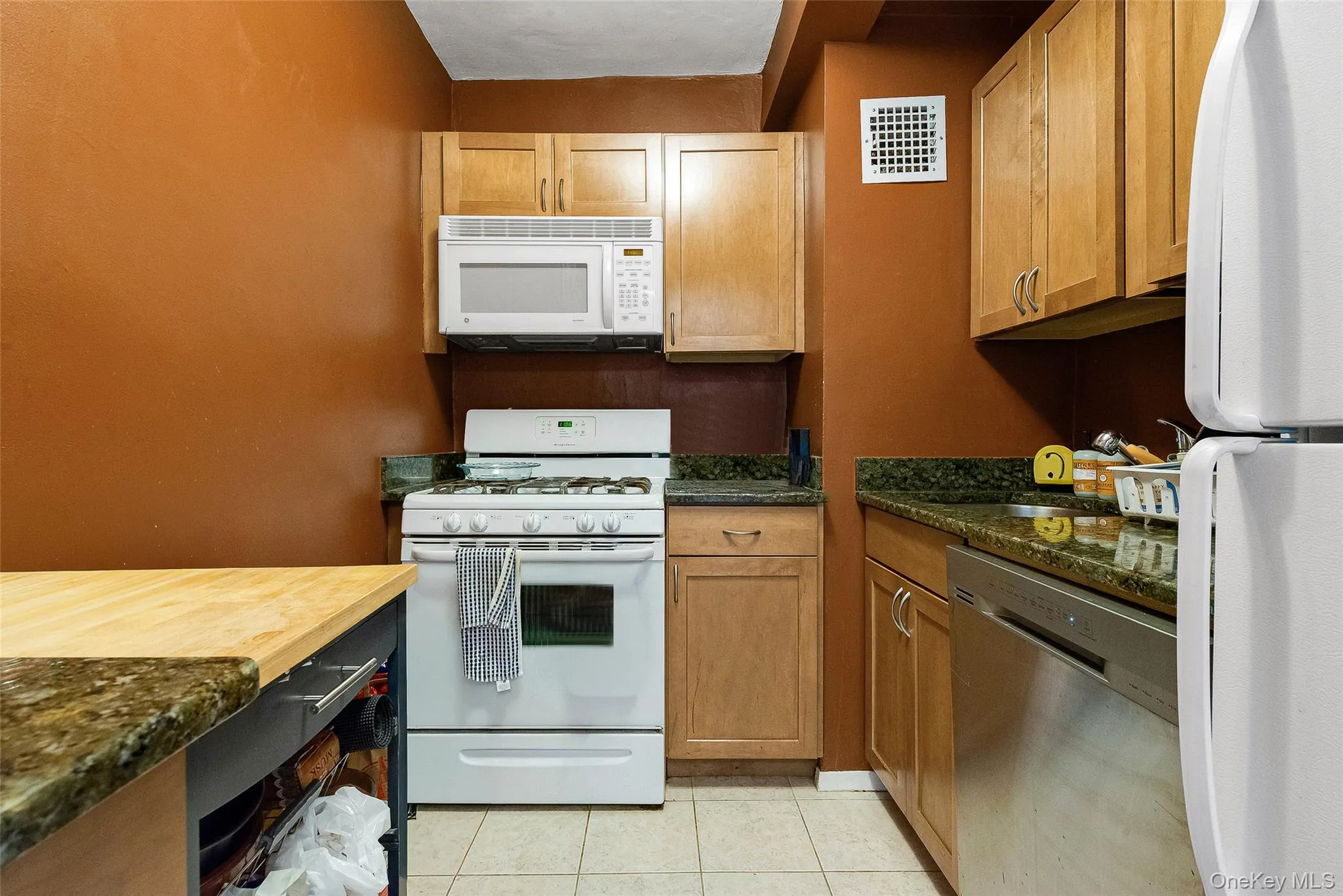 107-40 Queens Boulevard, New York, NY, 1 Bedroom Bedrooms, 4 Rooms Rooms,1 BathroomBathrooms,Residential Lease,Idx,Queens,0,926843 107-40 Queens Boulevard, New York, NY, 1 Bedroom Bedrooms, 4 Rooms Rooms,1 BathroomBathrooms,Residential Lease,Idx,Queens,0,926843