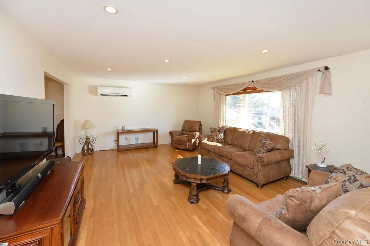 13 Park Terrace, Clarkstown, NY, 4 Bedrooms Bedrooms, 8 Rooms Rooms,2 BathroomsBathrooms,Residential Lease,Idx,Park,0,926912 13 Park Terrace, Clarkstown, NY, 4 Bedrooms Bedrooms, 8 Rooms Rooms,2 BathroomsBathrooms,Residential Lease,Idx,Park,0,926912