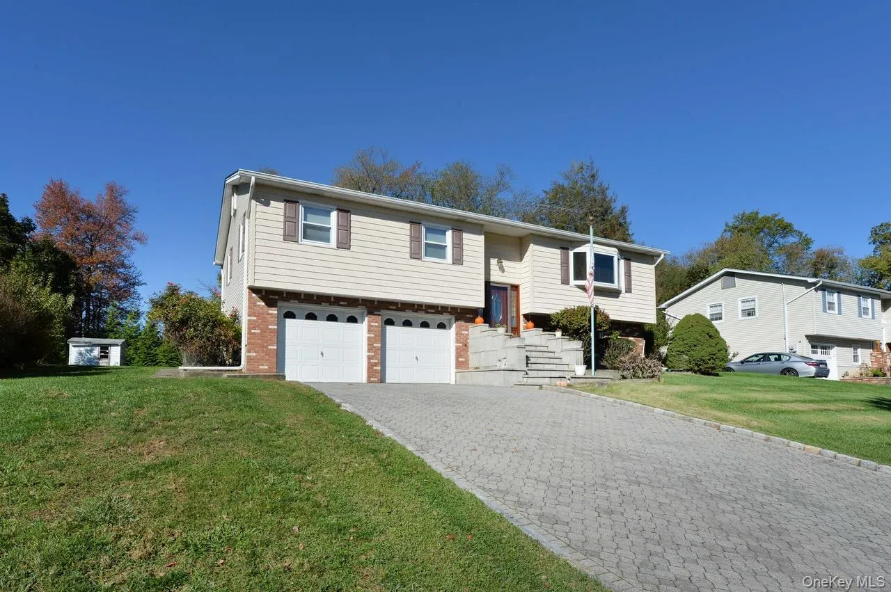 13 Park Terrace, Clarkstown, NY, 4 Bedrooms Bedrooms, 8 Rooms Rooms,2 BathroomsBathrooms,Residential Lease,Idx,Park,0,926912 13 Park Terrace, Clarkstown, NY, 4 Bedrooms Bedrooms, 8 Rooms Rooms,2 BathroomsBathrooms,Residential Lease,Idx,Park,0,926912