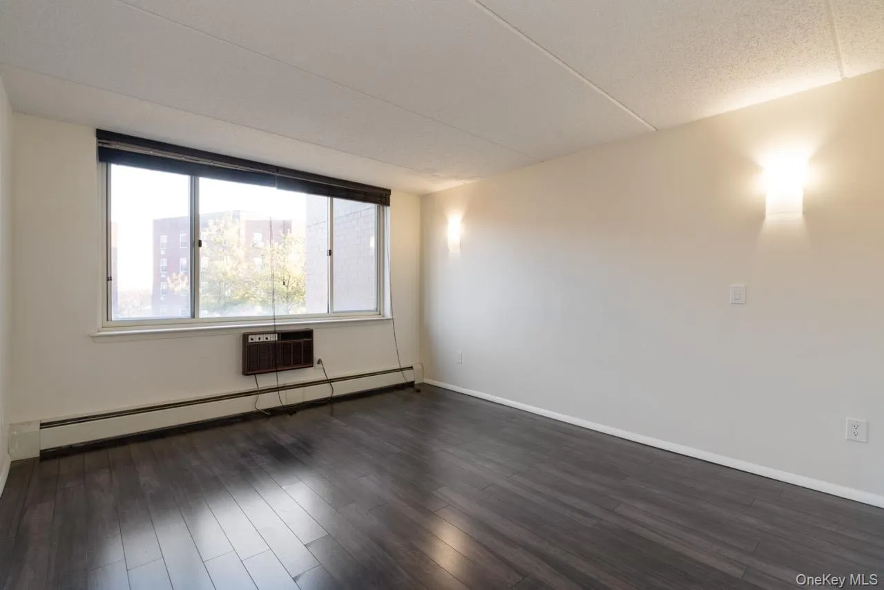 703 Pelham Road, New Rochelle, NY, 1 Bedroom Bedrooms, 3 Rooms Rooms,1 BathroomBathrooms,Residential Lease,Idx,Pelham,0,926978 703 Pelham Road, New Rochelle, NY, 1 Bedroom Bedrooms, 3 Rooms Rooms,1 BathroomBathrooms,Residential Lease,Idx,Pelham,0,926978