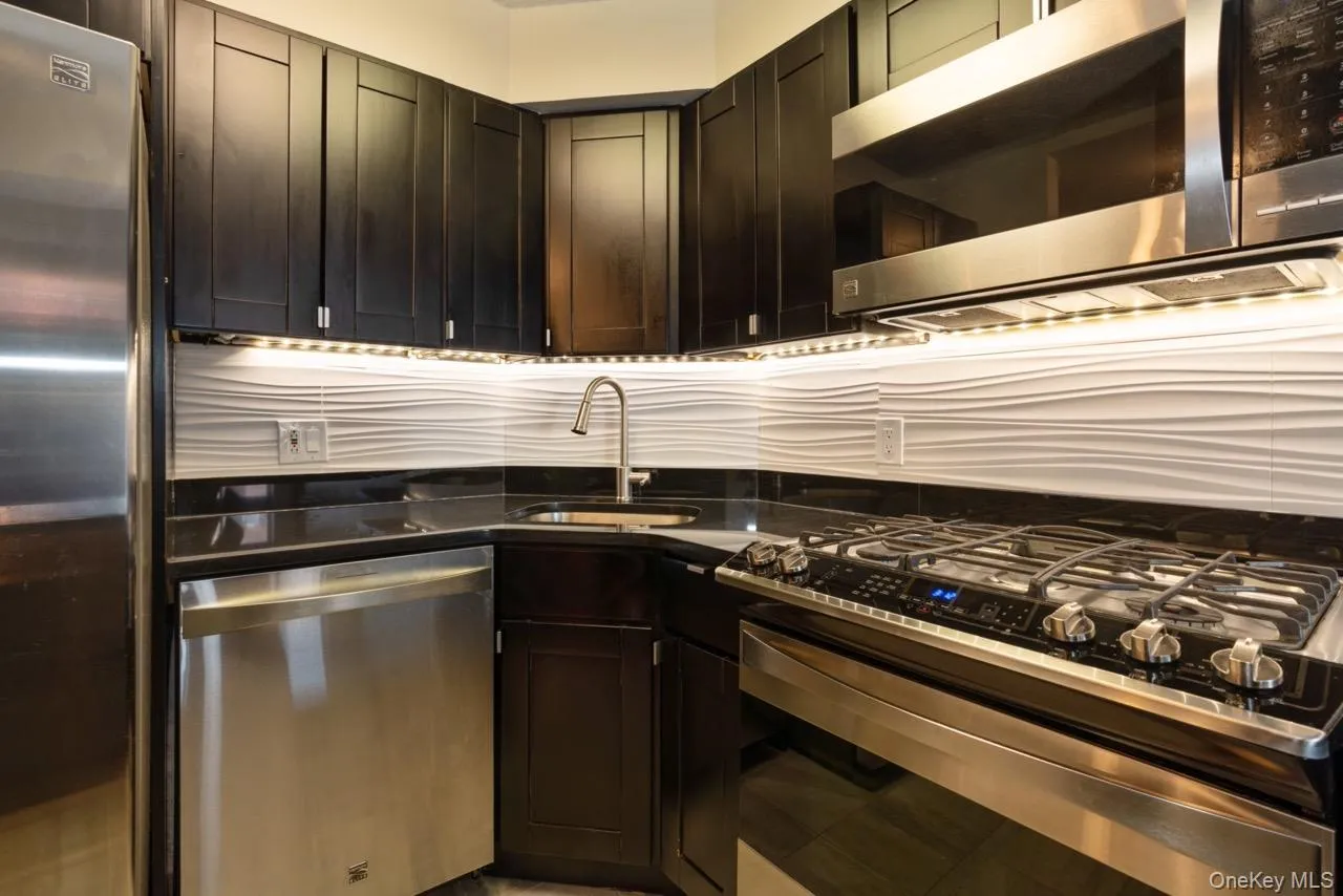 703 Pelham Road, New Rochelle, NY, 1 Bedroom Bedrooms, 3 Rooms Rooms,1 BathroomBathrooms,Residential Lease,Idx,Pelham,0,926978 703 Pelham Road, New Rochelle, NY, 1 Bedroom Bedrooms, 3 Rooms Rooms,1 BathroomBathrooms,Residential Lease,Idx,Pelham,0,926978
