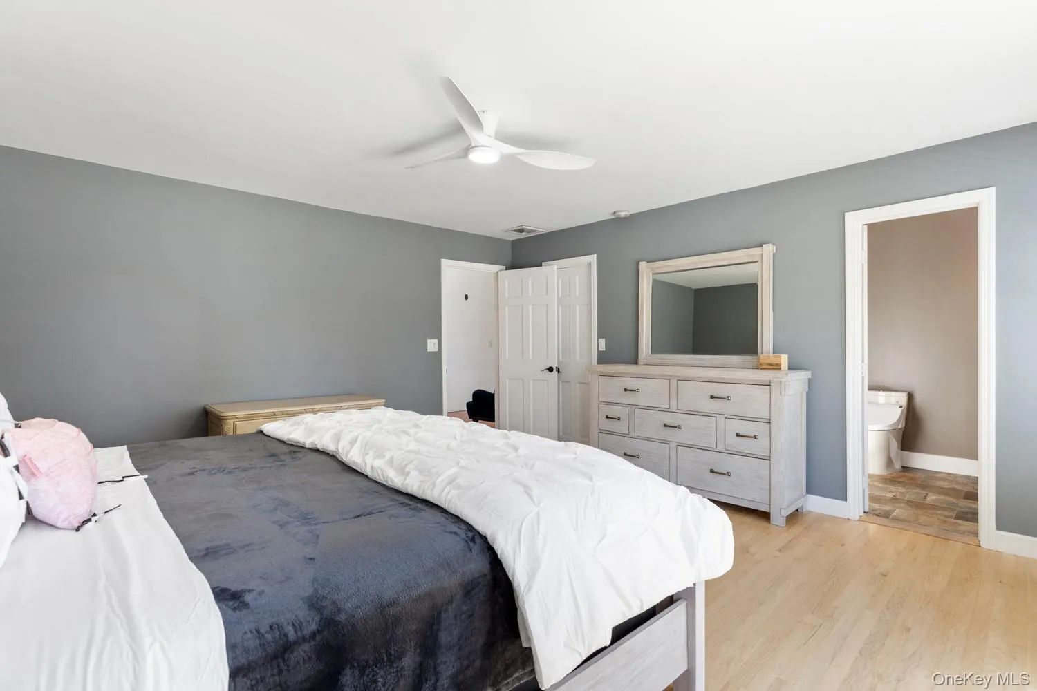 137 South Road, Southampton, NY, 5 Bedrooms Bedrooms, 10 Rooms Rooms,3 BathroomsBathrooms,Residential,For Rent,South,0,927095 137 South Road, Southampton, NY, 5 Bedrooms Bedrooms, 10 Rooms Rooms,3 BathroomsBathrooms,Residential,For Rent,South,0,927095