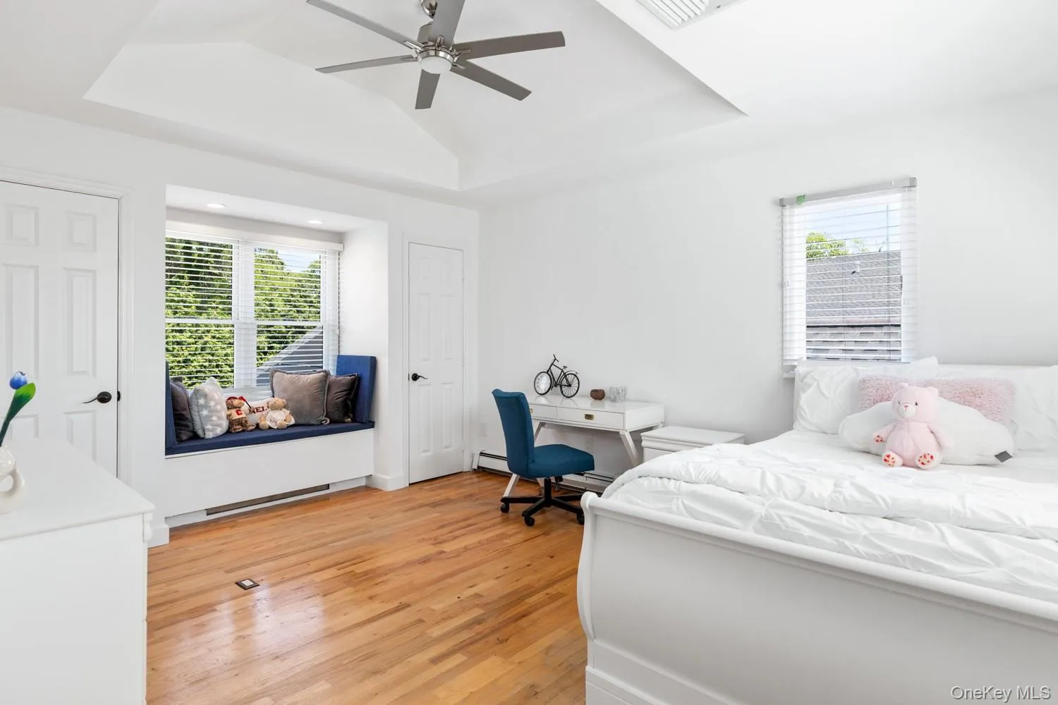 137 South Road, Southampton, NY, 5 Bedrooms Bedrooms, 10 Rooms Rooms,3 BathroomsBathrooms,Residential,For Rent,South,0,927095 137 South Road, Southampton, NY, 5 Bedrooms Bedrooms, 10 Rooms Rooms,3 BathroomsBathrooms,Residential,For Rent,South,0,927095