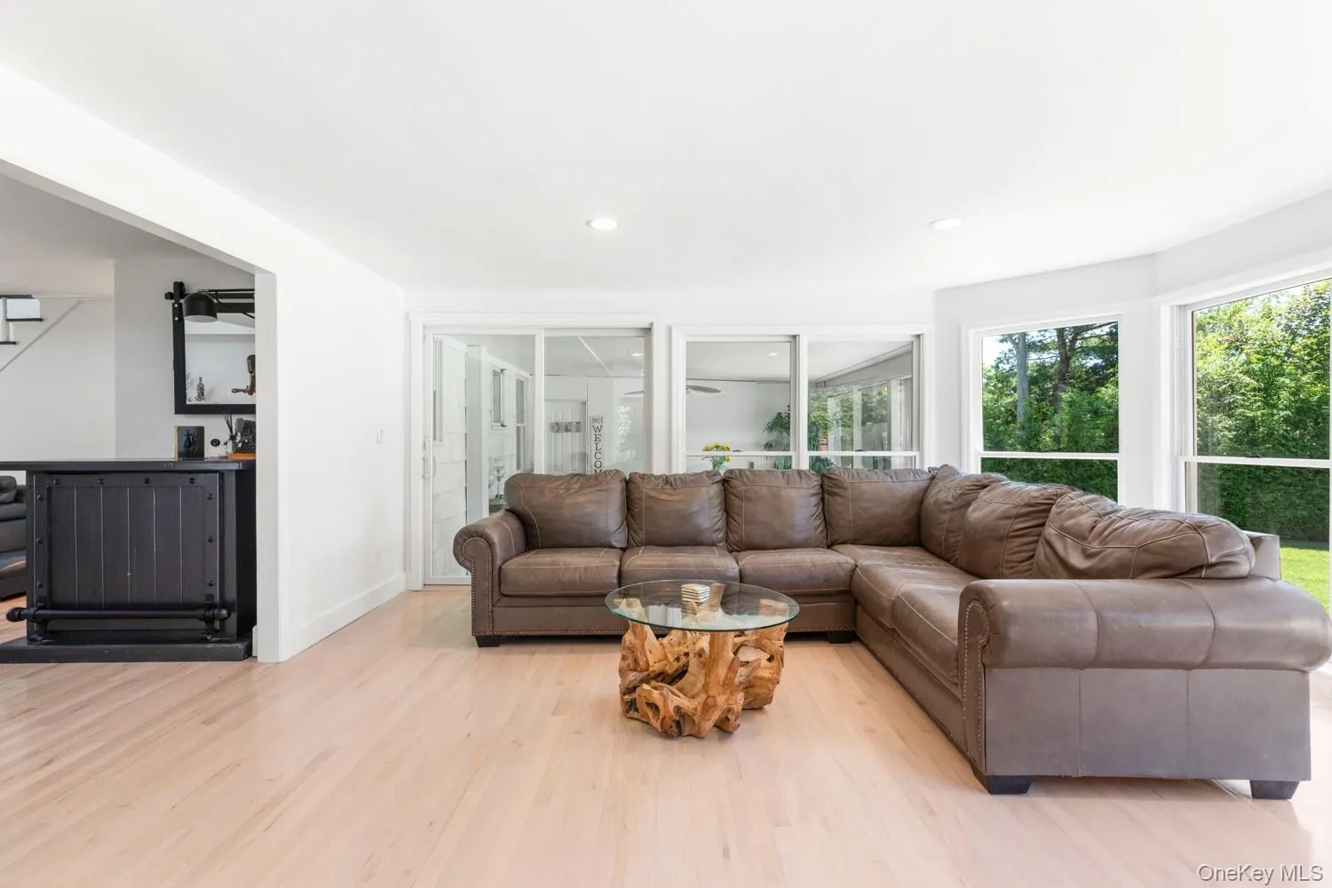 137 South Road, Southampton, NY, 5 Bedrooms Bedrooms, 10 Rooms Rooms,3 BathroomsBathrooms,Residential,For Rent,South,0,927095 137 South Road, Southampton, NY, 5 Bedrooms Bedrooms, 10 Rooms Rooms,3 BathroomsBathrooms,Residential,For Rent,South,0,927095