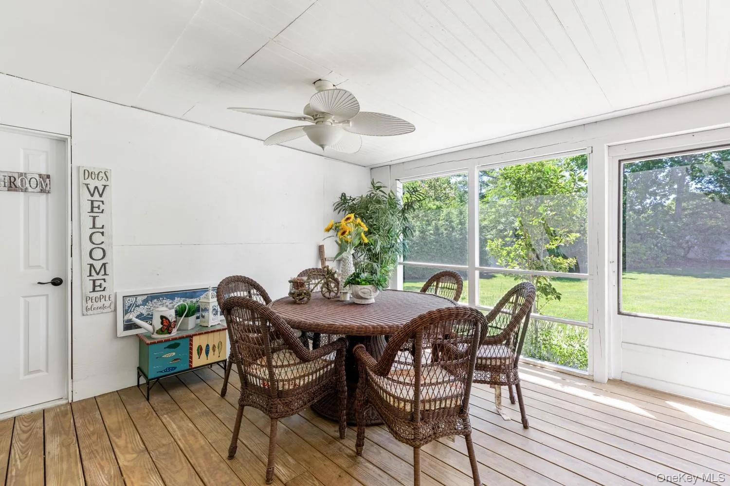 137 South Road, Southampton, NY, 5 Bedrooms Bedrooms, 10 Rooms Rooms,3 BathroomsBathrooms,Residential,For Rent,South,0,927095 137 South Road, Southampton, NY, 5 Bedrooms Bedrooms, 10 Rooms Rooms,3 BathroomsBathrooms,Residential,For Rent,South,0,927095