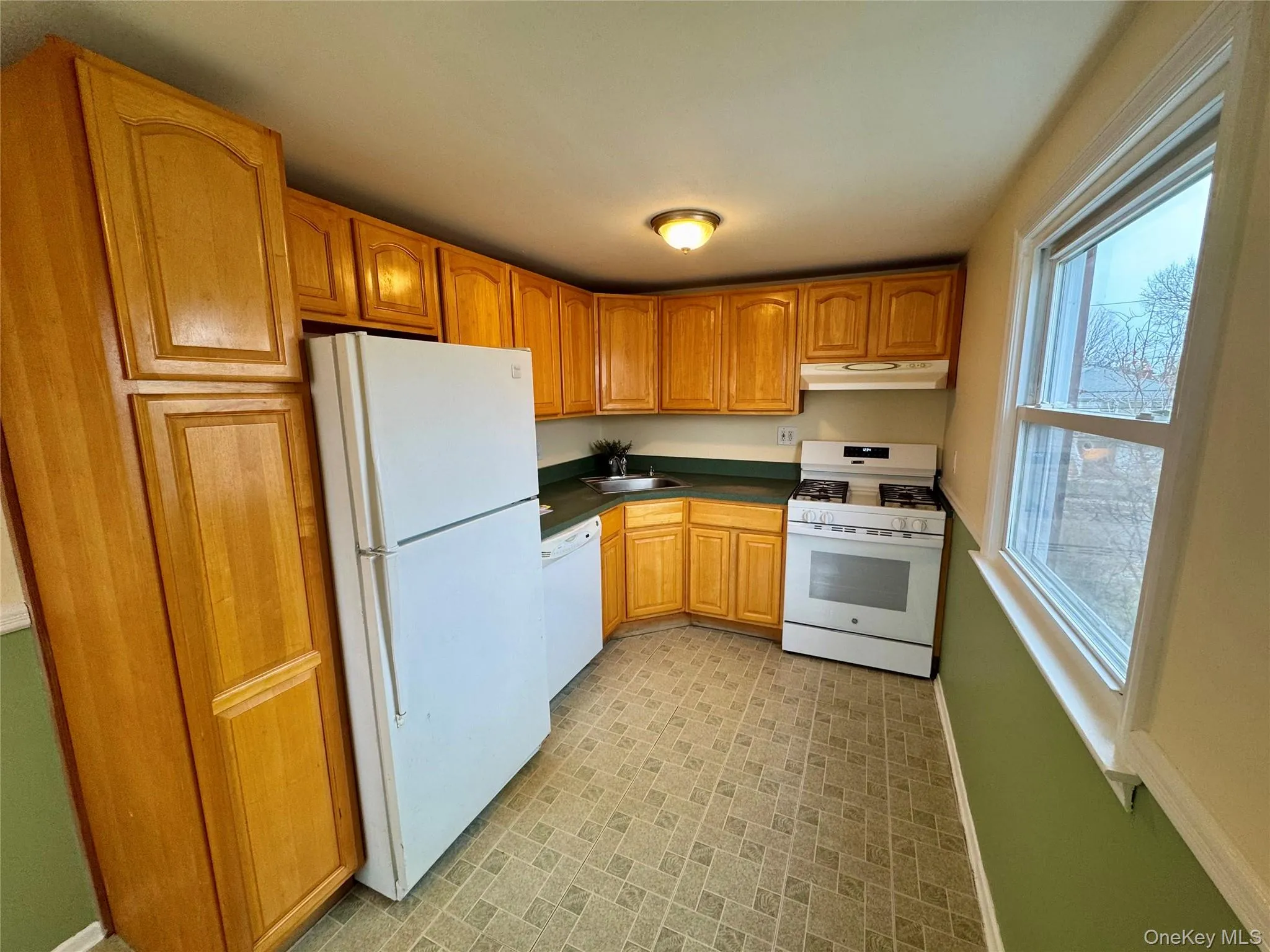 10 3rd Avenue, Hempstead, NY, 2 Bedrooms Bedrooms, 5 Rooms Rooms,1 BathroomBathrooms,Residential Lease,Idx,3rd,0,927304 10 3rd Avenue, Hempstead, NY, 2 Bedrooms Bedrooms, 5 Rooms Rooms,1 BathroomBathrooms,Residential Lease,Idx,3rd,0,927304