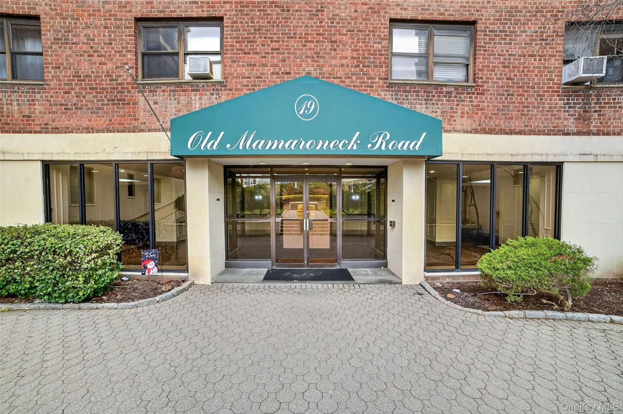 19 Old Mamaroneck Road, White Plains, NY, 2 Bedrooms Bedrooms, 5 Rooms Rooms,1 BathroomBathrooms,Residential,For Rent,Old Mamaroneck,0,927530 19 Old Mamaroneck Road, White Plains, NY, 2 Bedrooms Bedrooms, 5 Rooms Rooms,1 BathroomBathrooms,Residential,For Rent,Old Mamaroneck,0,927530