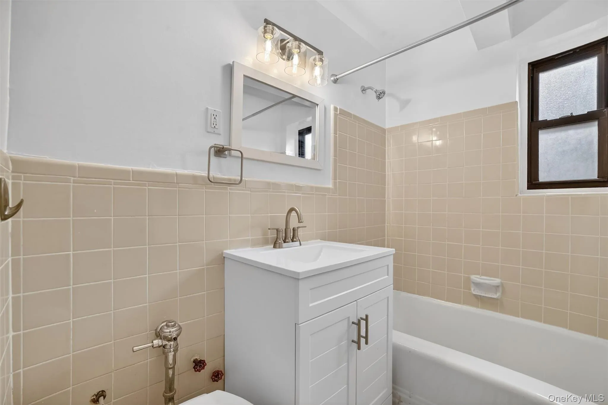 19 Old Mamaroneck Road, White Plains, NY, 2 Bedrooms Bedrooms, 5 Rooms Rooms,1 BathroomBathrooms,Residential,For Rent,Old Mamaroneck,0,927530 19 Old Mamaroneck Road, White Plains, NY, 2 Bedrooms Bedrooms, 5 Rooms Rooms,1 BathroomBathrooms,Residential,For Rent,Old Mamaroneck,0,927530