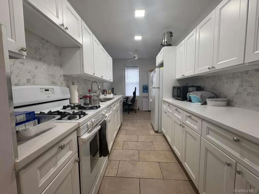 623 Central Avenue, Hempstead, NY, 1 Bedroom Bedrooms, 3 Rooms Rooms,1 BathroomBathrooms,Residential Lease,Idx,Central,0,927590 623 Central Avenue, Hempstead, NY, 1 Bedroom Bedrooms, 3 Rooms Rooms,1 BathroomBathrooms,Residential Lease,Idx,Central,0,927590