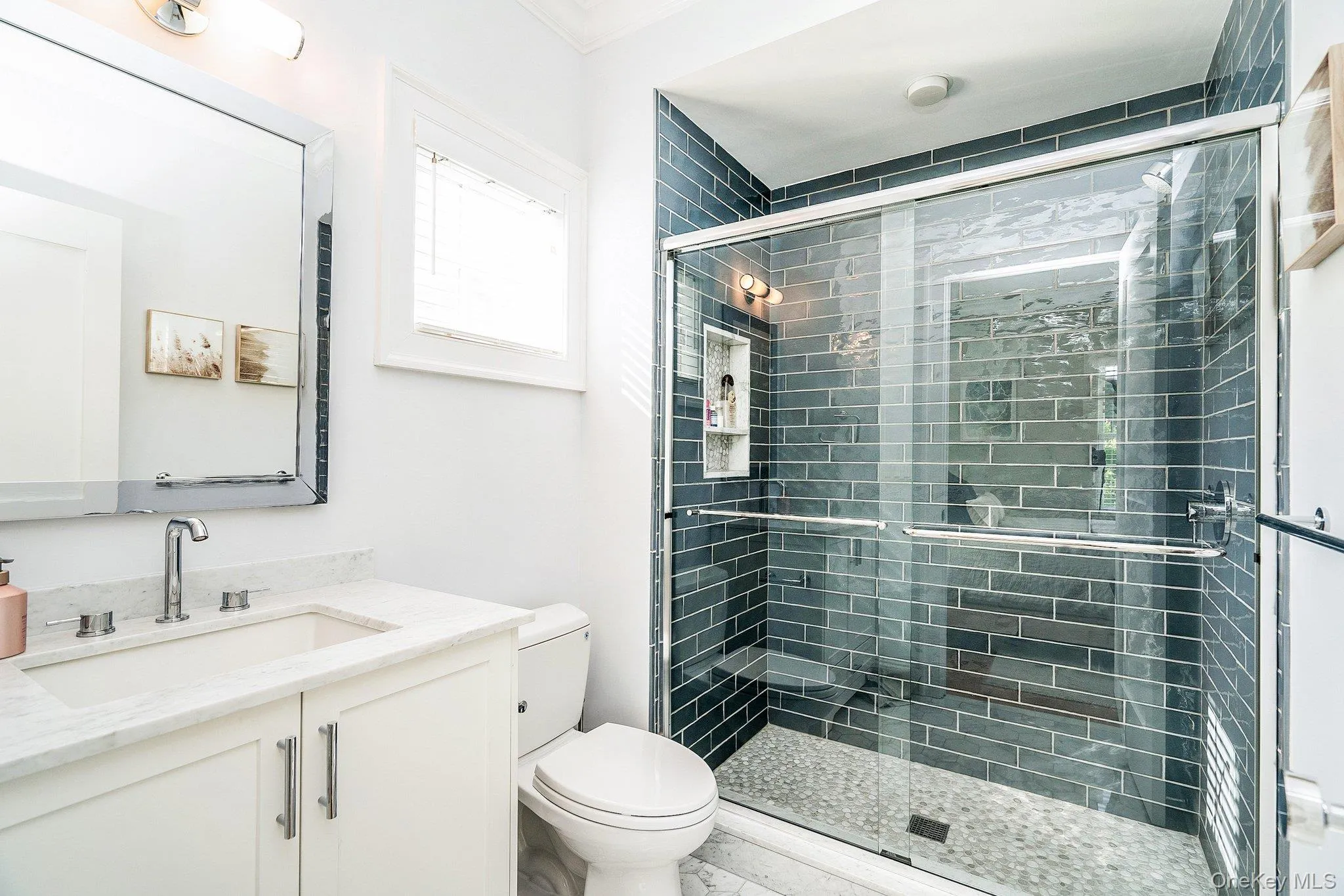 Lower-Level Full Bathroom Lower-Level Full Bathroom