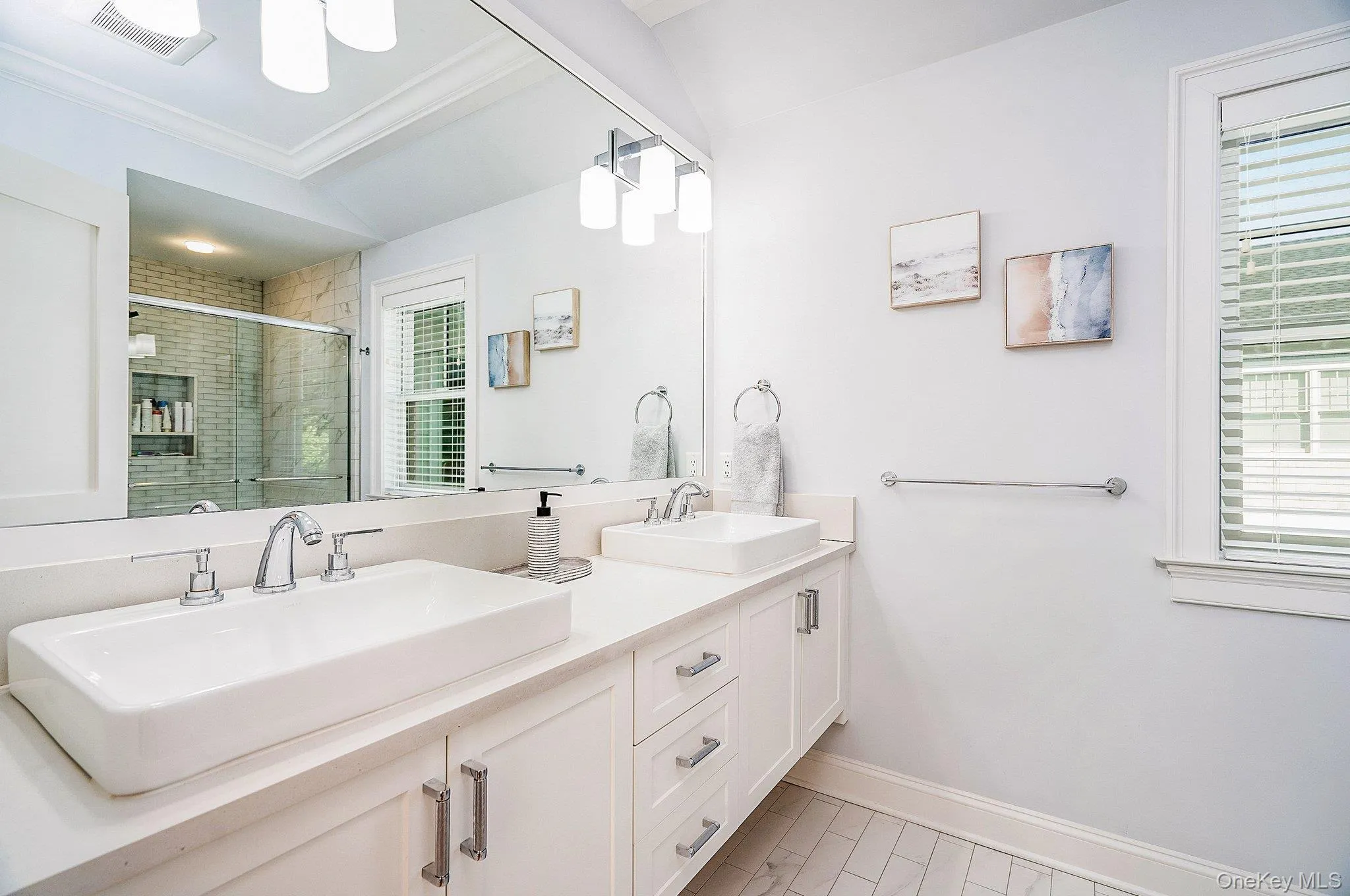 Dual Vanities Dual Vanities