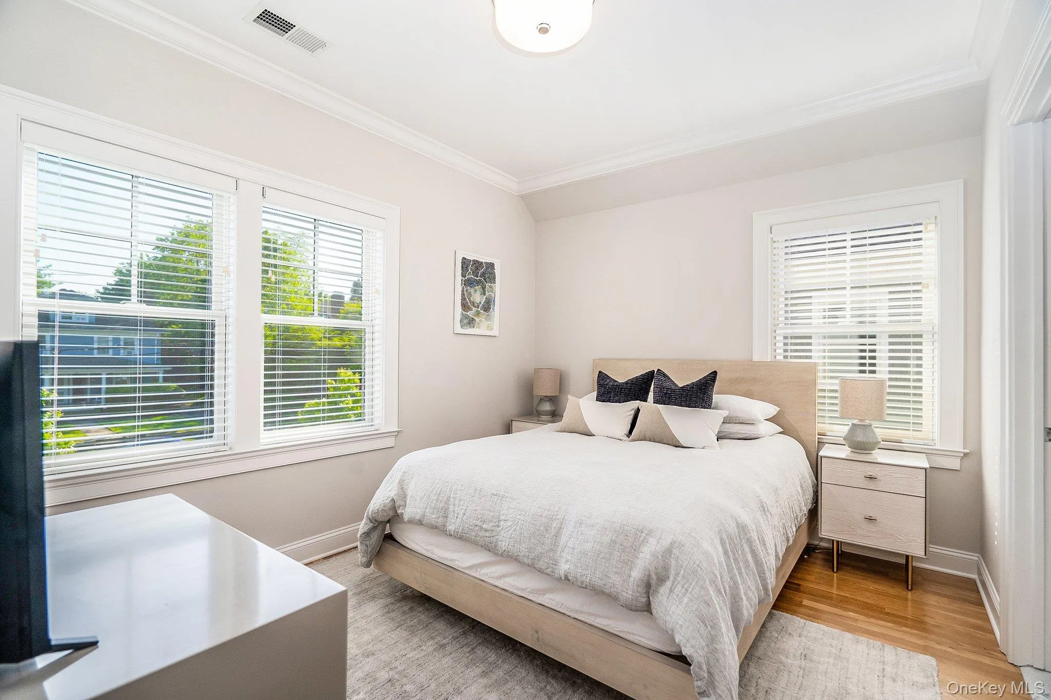 Bedroom 2 with Ensuite Bathroom Bedroom 2 with Ensuite Bathroom