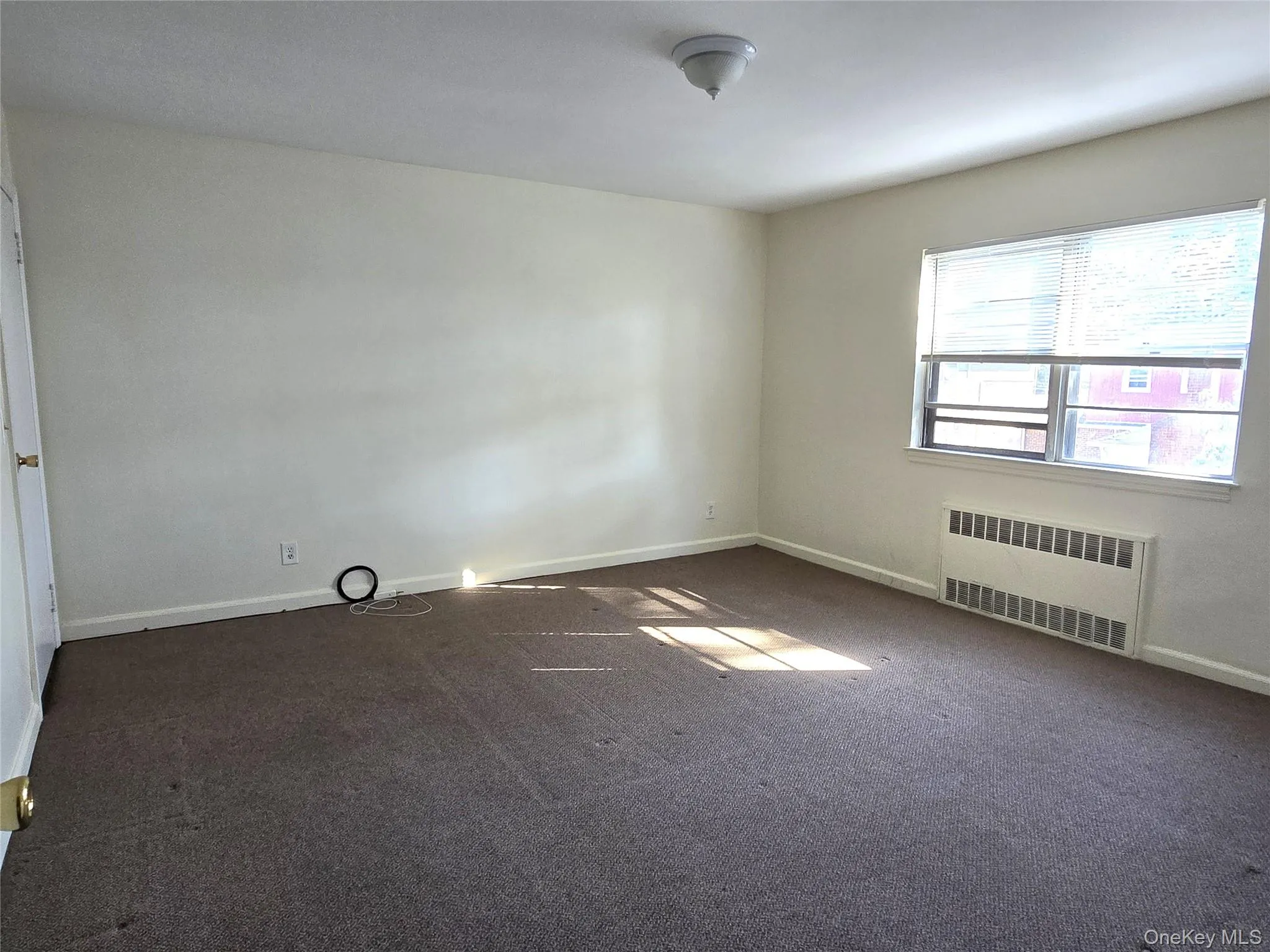 Master Bedroom with 2 closets (one walk in) Master Bedroom with 2 closets (one walk in)