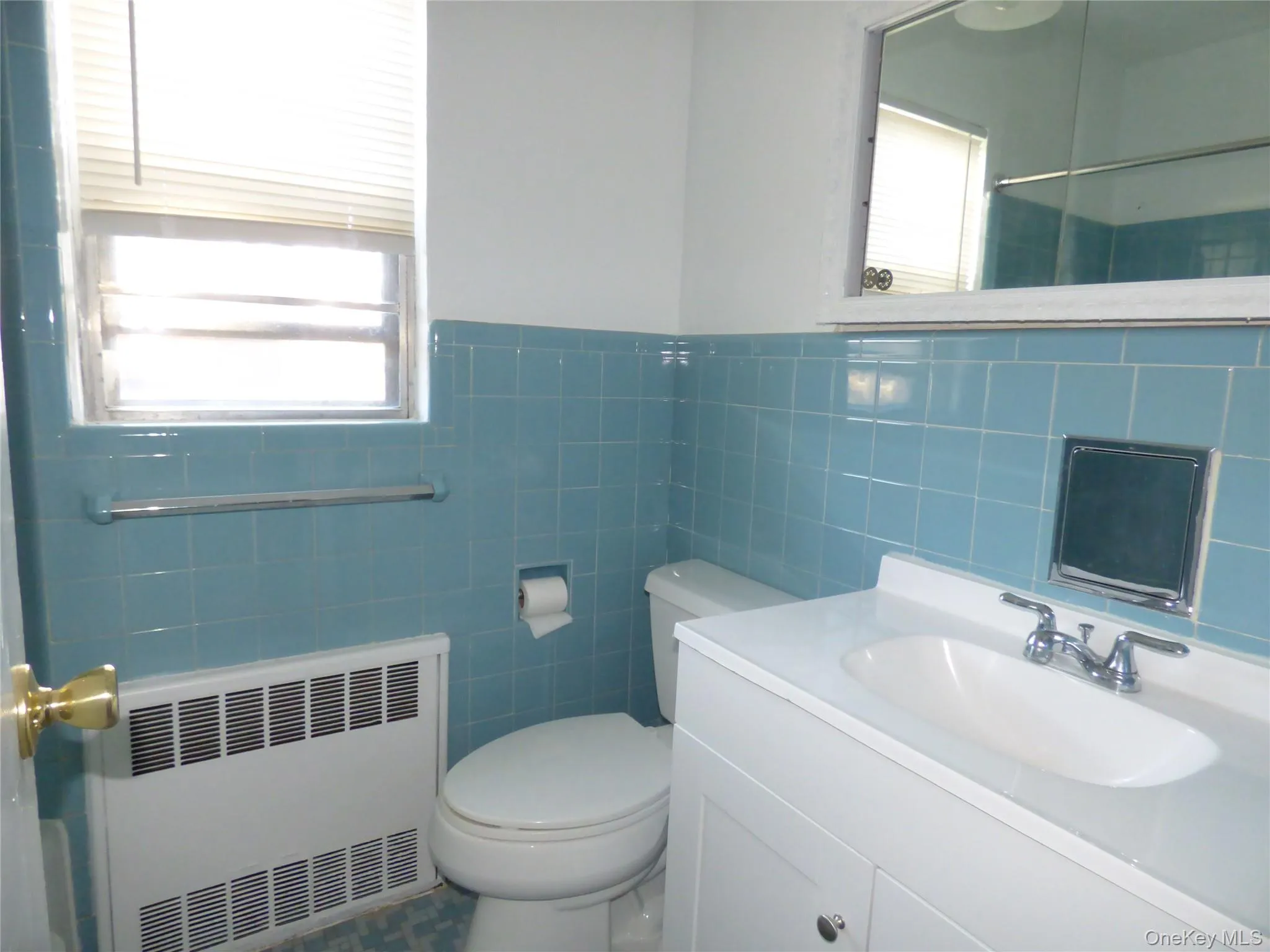 Full bath with tub Full bath with tub