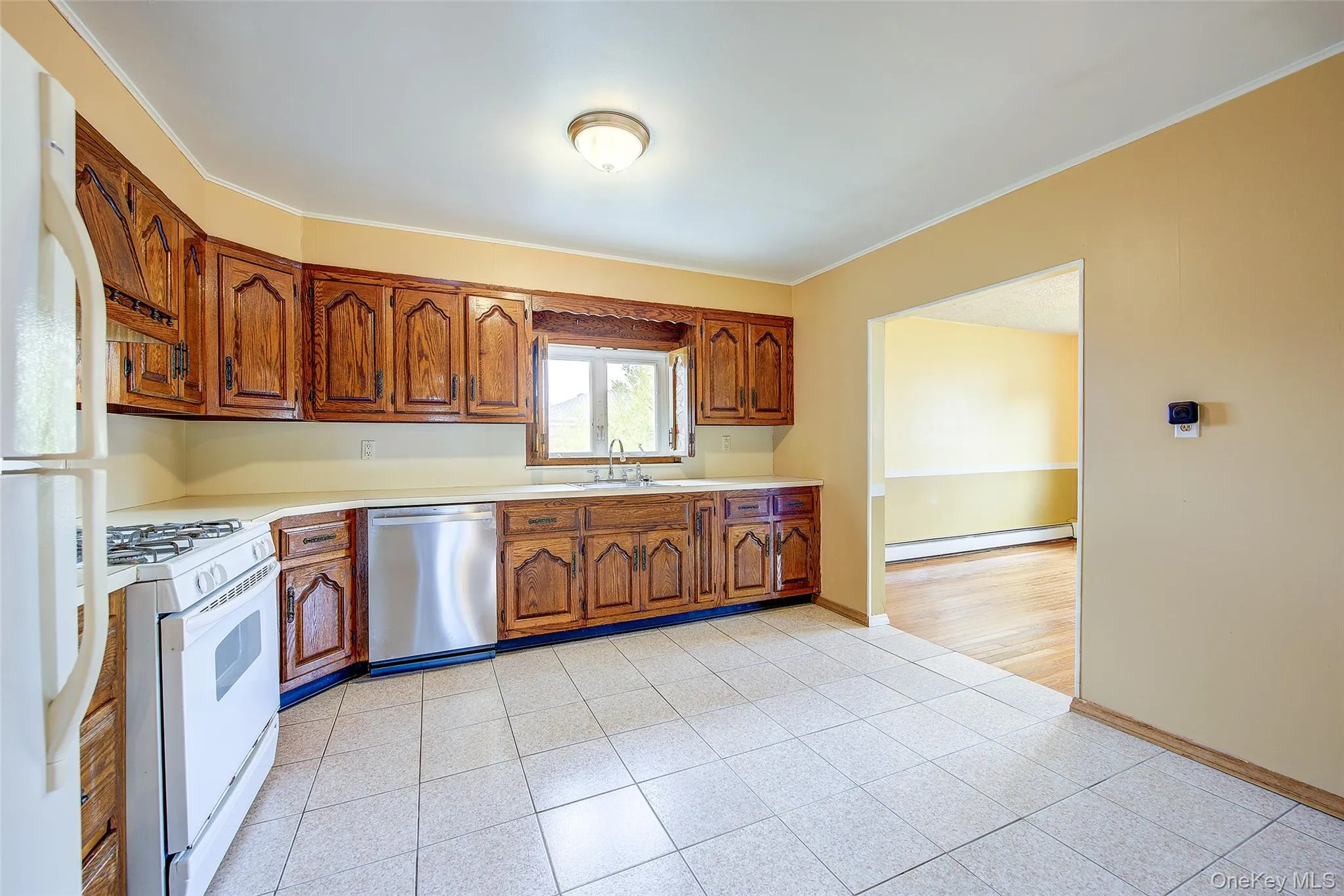 Eat-in- Kitchen Eat-in- Kitchen