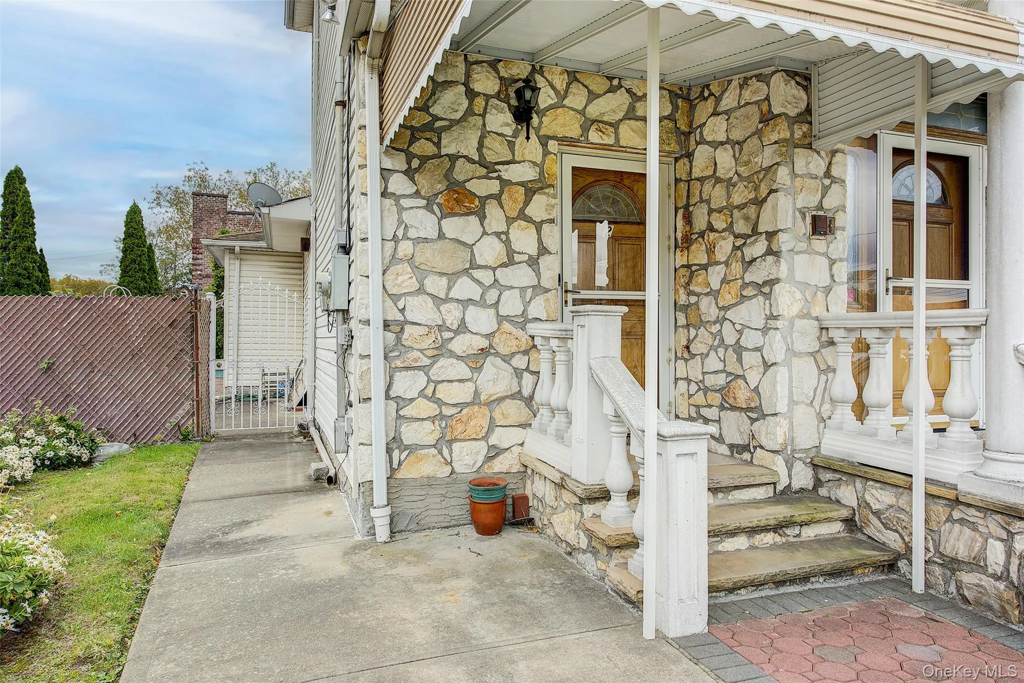 Private Side Entrance Private Side Entrance