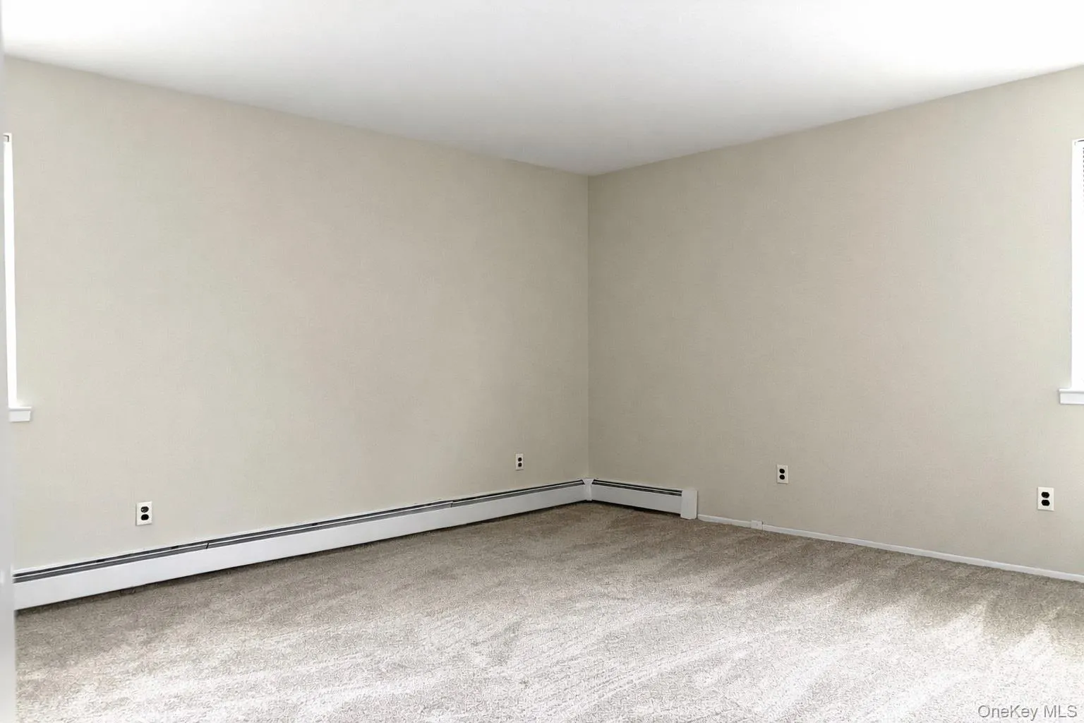 17 Alex Lane, Glen Cove, NY, 3 Bedrooms Bedrooms, 7 Rooms Rooms,2 BathroomsBathrooms,Residential Lease,For Rent,Alex,0,928088 17 Alex Lane, Glen Cove, NY, 3 Bedrooms Bedrooms, 7 Rooms Rooms,2 BathroomsBathrooms,Residential Lease,For Rent,Alex,0,928088
