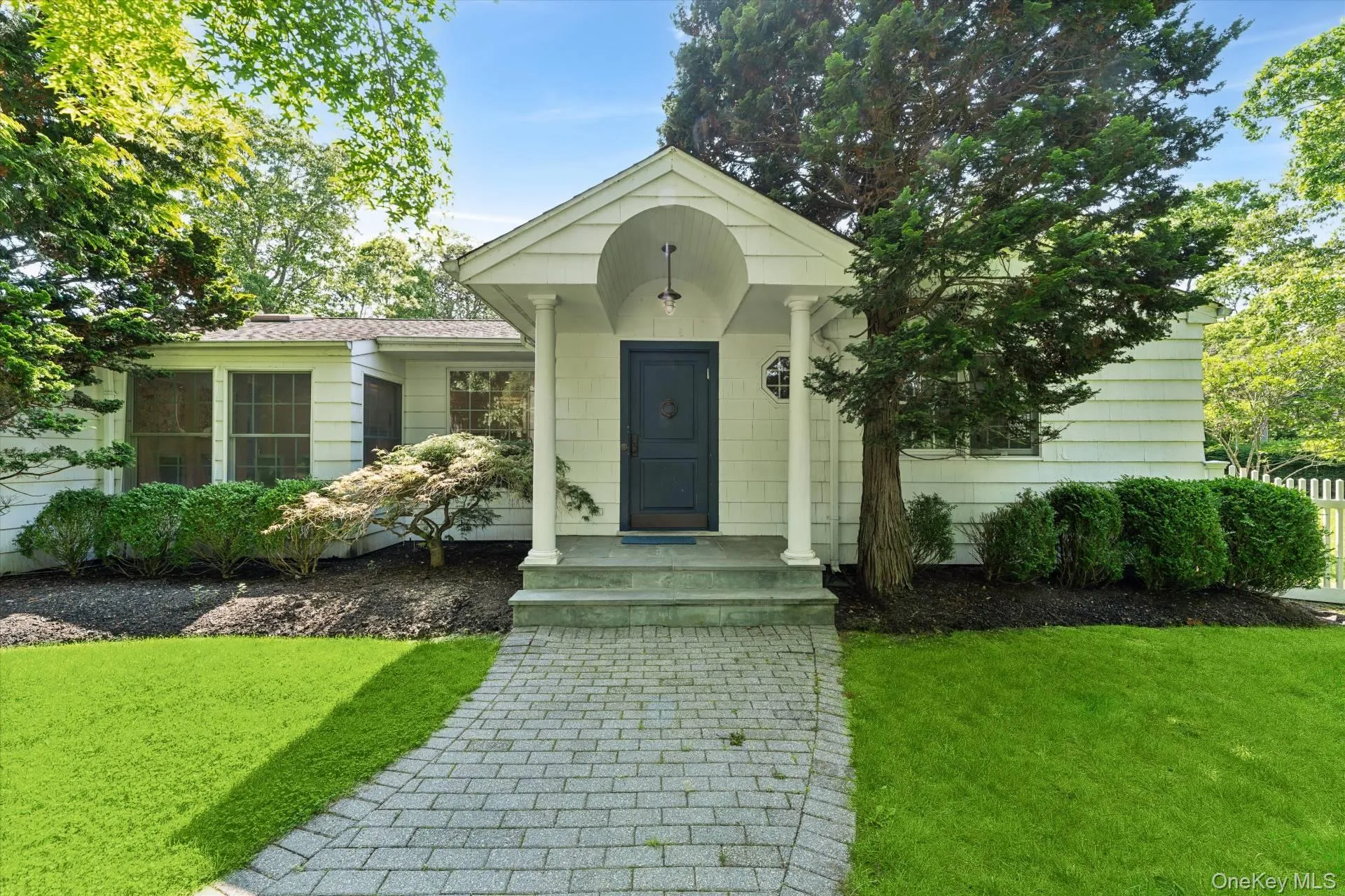 View of front of house with a front yard View of front of house with a front yard