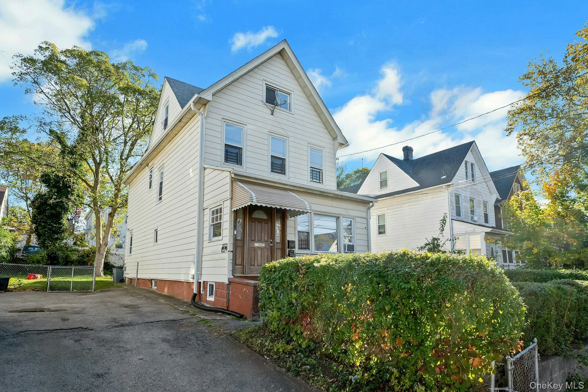 View of front facade View of front facade
