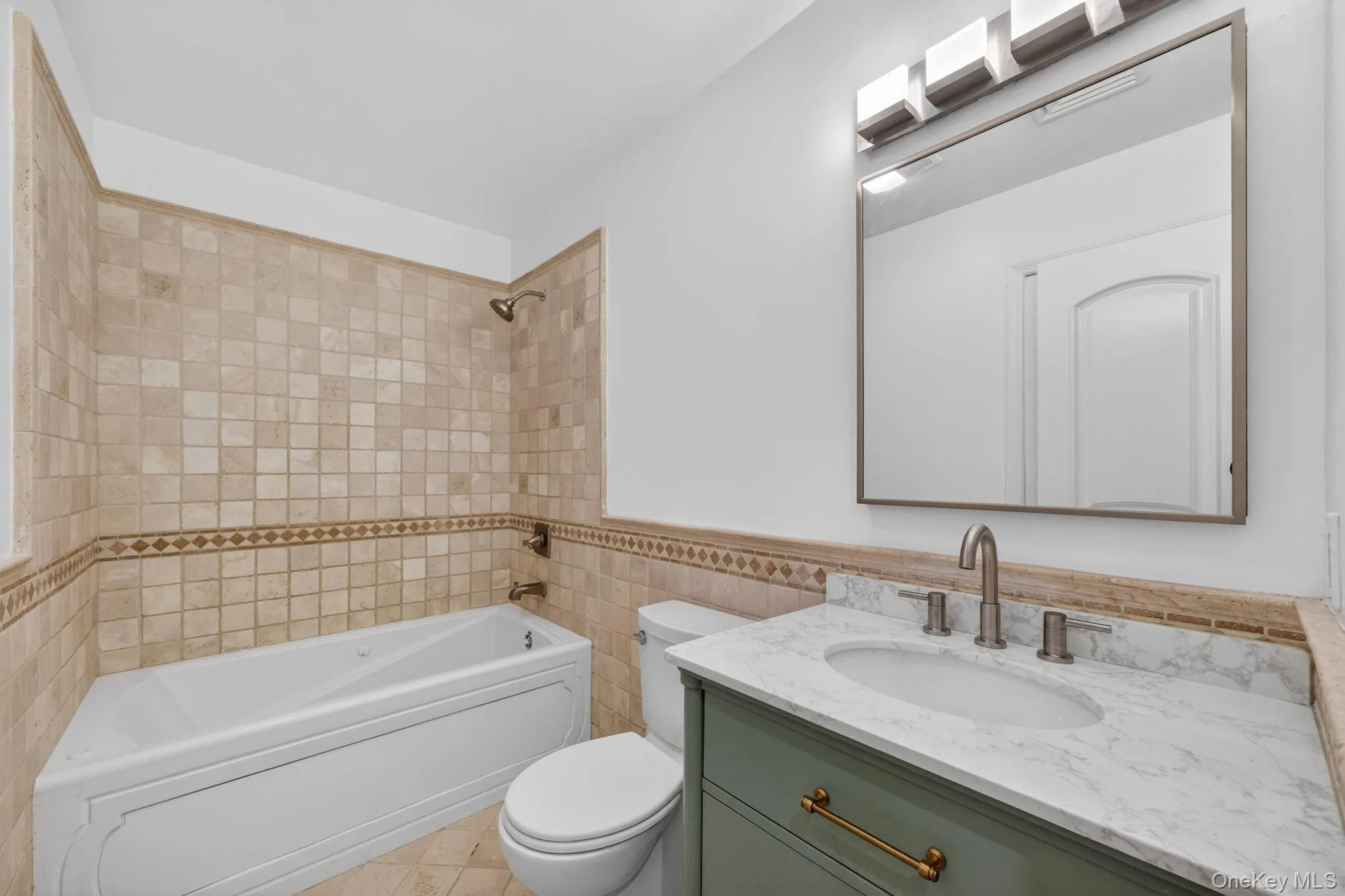 Full Bathroom Full Bathroom
