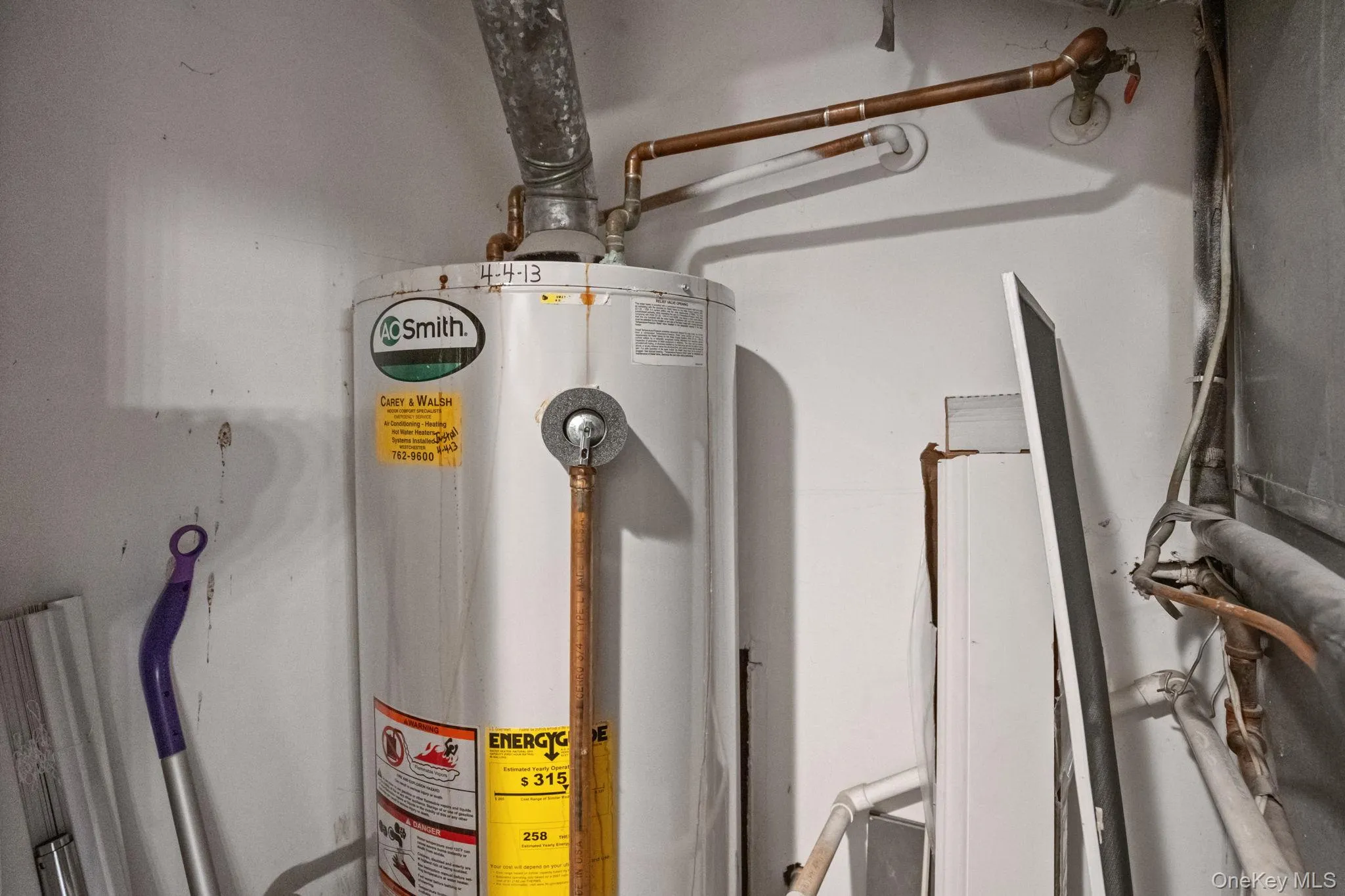 An in-unit hot water heater provides efficient, on-demand comfort and added peace of mind for everyday living. An in-unit hot water heater provides efficient, on-demand comfort and added peace of mind for everyday living.