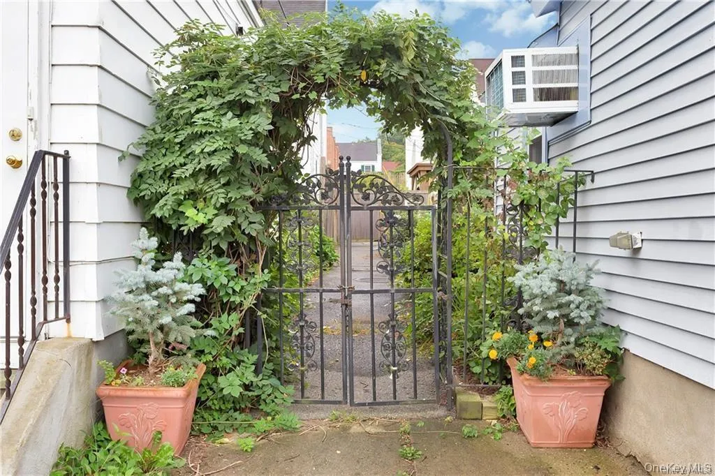 18 Valley Road, Bedford, NY, 1 Bedroom Bedrooms, 2 Rooms Rooms,1 BathroomBathrooms,Residential Lease,Idx,Valley,0,928208 18 Valley Road, Bedford, NY, 1 Bedroom Bedrooms, 2 Rooms Rooms,1 BathroomBathrooms,Residential Lease,Idx,Valley,0,928208