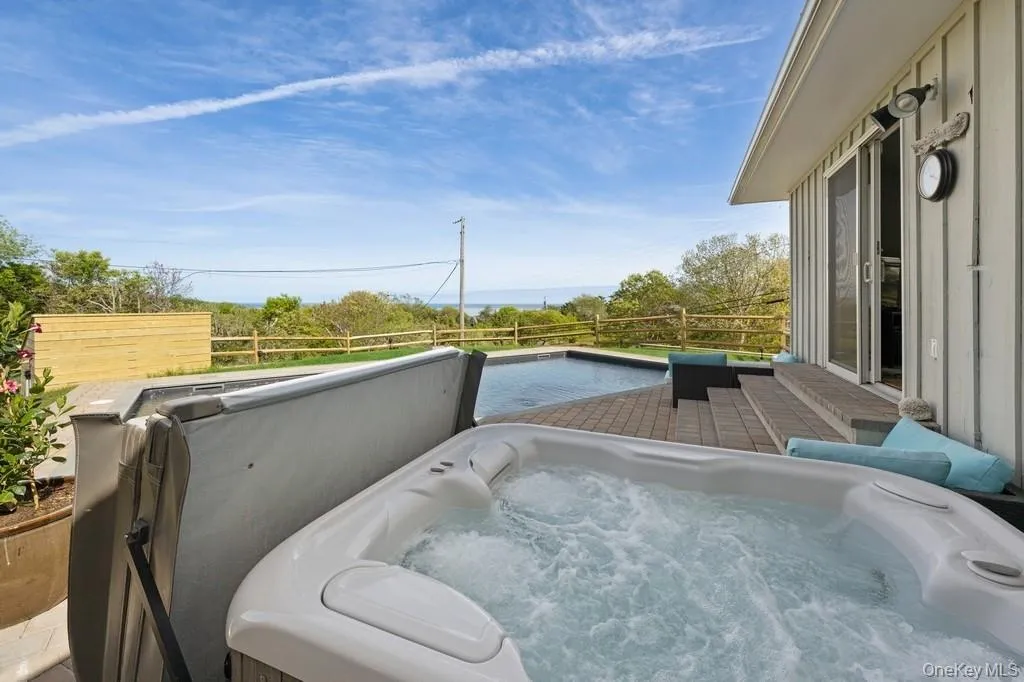 Balcony with a hot tub Balcony with a hot tub