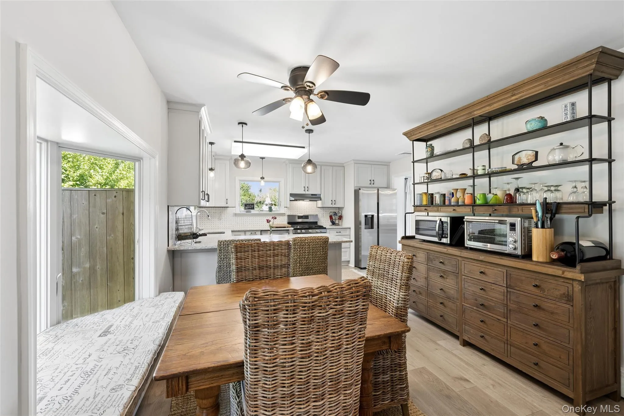 70 Delrey Road, East Hampton, NY, 4 Bedroom Bedrooms, 7 Room Rooms,3 BathroomBathrooms,Residential Lease,For Rent,Delrey,0,928436 70 Delrey Road, East Hampton, NY, 4 Bedroom Bedrooms, 7 Room Rooms,3 BathroomBathrooms,Residential Lease,For Rent,Delrey,0,928436